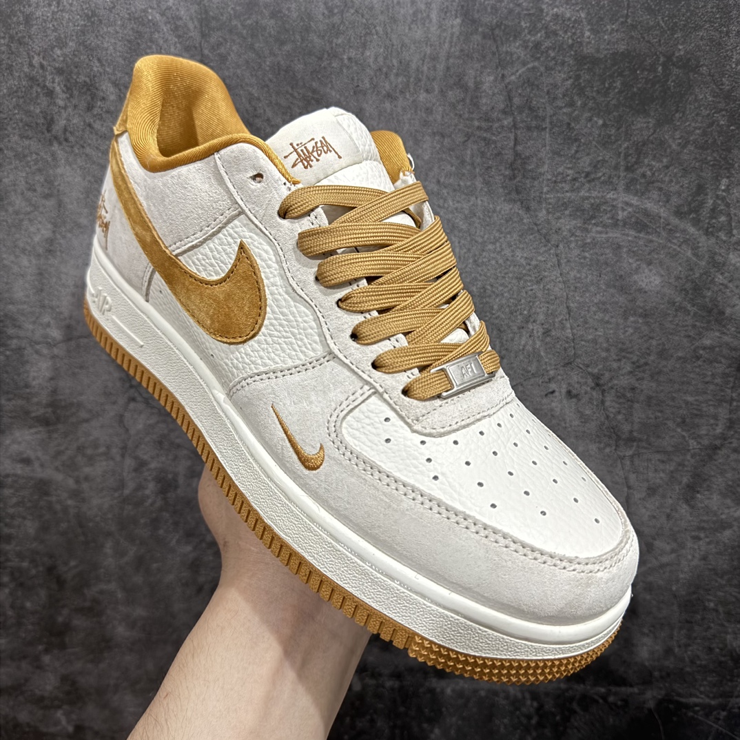 260 海外限量发售！NIke Air Force 1 '07 Low “斯图西联名--麦黄猪八”空军一号  HD1968-020