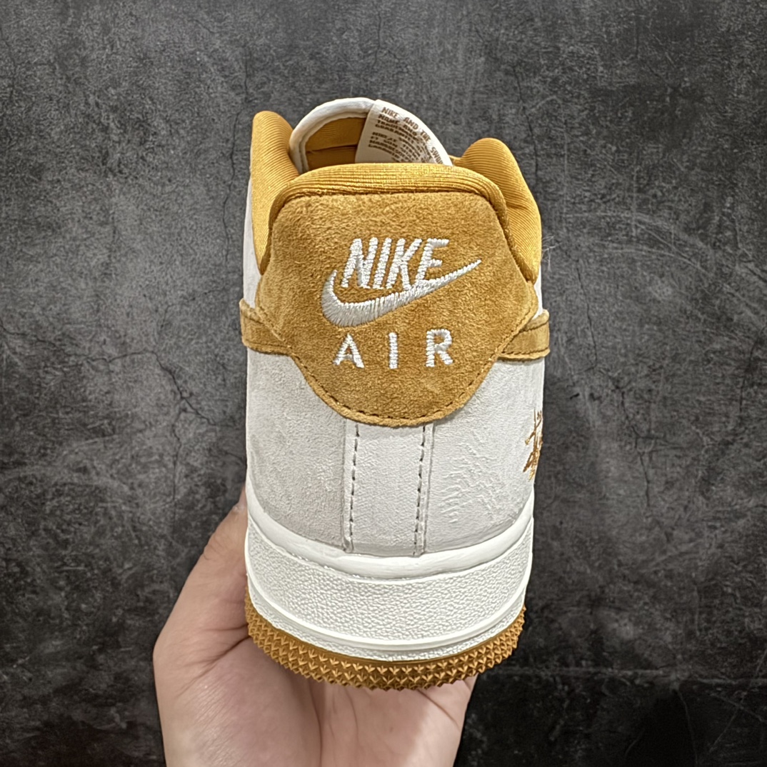 260 海外限量发售！NIke Air Force 1 '07 Low “斯图西联名--麦黄猪八”空军一号  HD1968-020