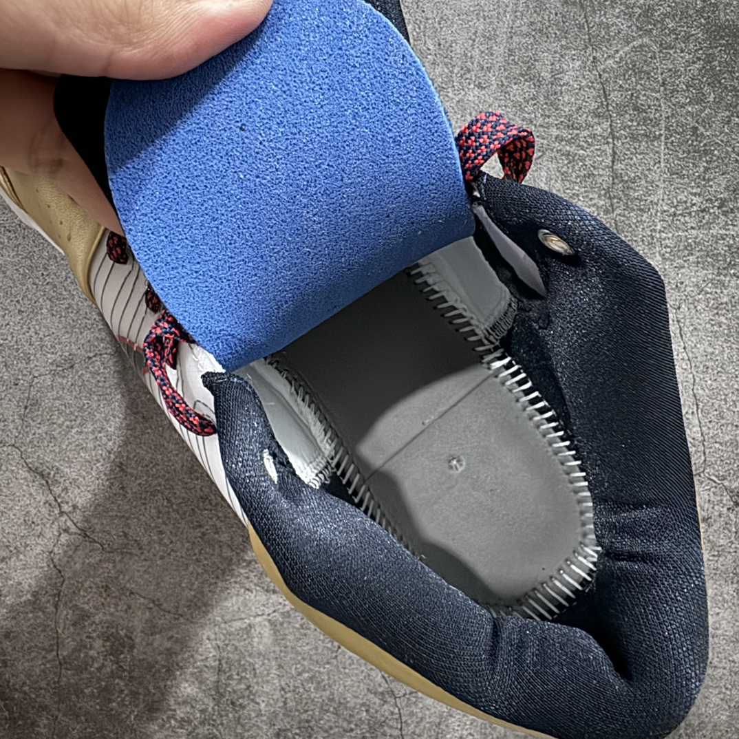 图片[8]-【S2纯原】NK ZOOM KOBE 4 Protro \”Gold Medal\” 白黑金 S2纯原生产线 科比四代 白黑金 #Zoom Turbo气垫➕后掌EVA缓震 实战配置直接拉满 #原楦纸板开发 鞋身流线型、后跟塑形，区分土肥圆 #原档数据3D打印 鞋面细节匹配原版 #全身鞋材卡料色独家定制 唯一正确喷漆SWOOSH #NK专利Flyknit飞线科技，给予鞋身足够抗扭矩力 #真实底模最大48.5 实战利器 专供海外市场 尺码：40 40.5 41 42 42.5 43 44 44.5 45 46 47.5 48.5 （脚宽、脚胖 建议买大半码）-选品中心