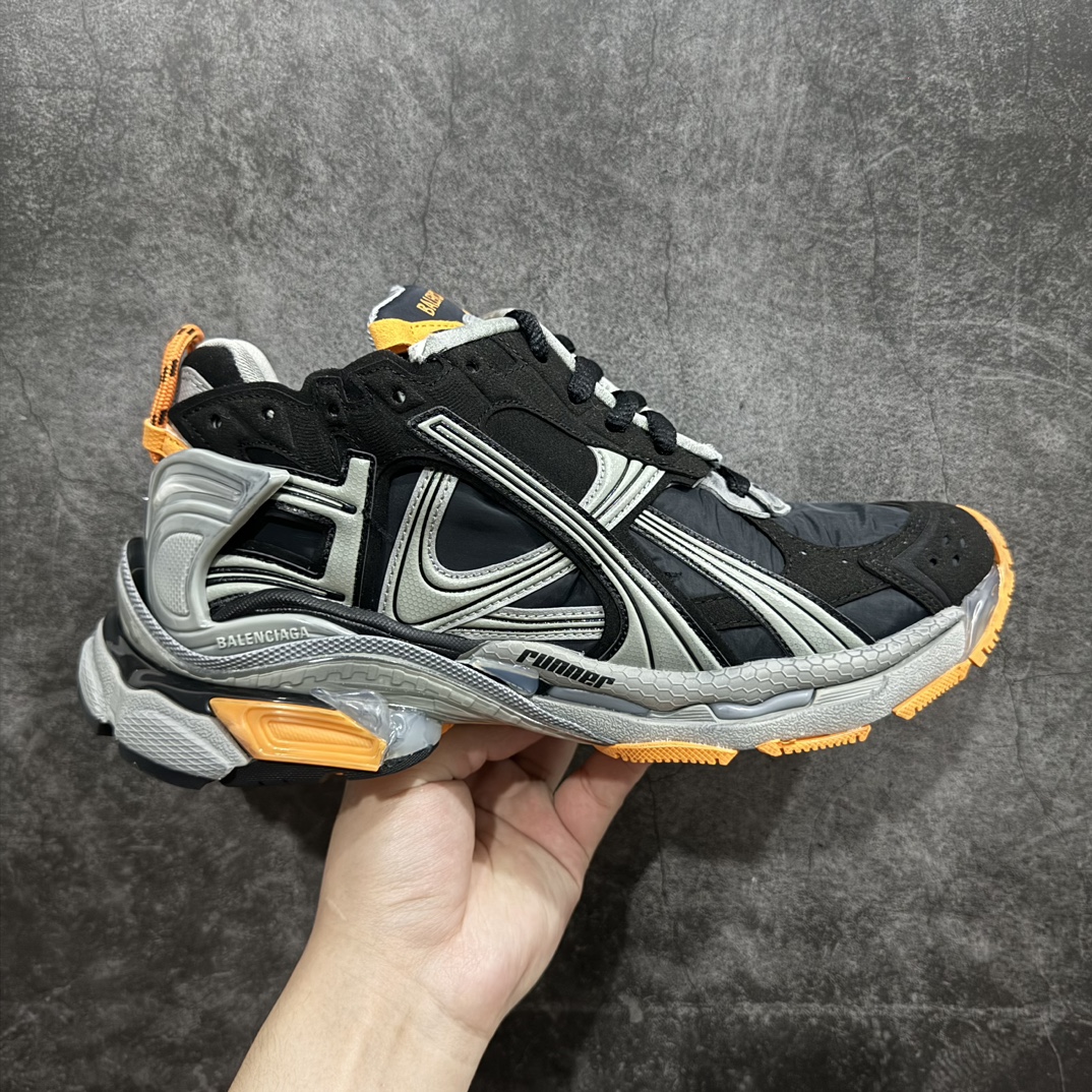 【XA版本】Balenciaga Runer 巴黎世家7代 破坏风 手工做旧款复古老爹鞋n全新版本出货 核心配合工厂优势供应市场最优品质 鞋型细节做旧等都好于市场版本n不但比市场货好 而且比市场货便宜💪🏻n原厂点胶工艺同步原鞋 区别市面所有版本n非市面所有固定TPU，原厂订制胶棒 一切细节高端还原  ，欢迎挑刺💪🏻 尺码：35-46 编码：DF490520-鞋库