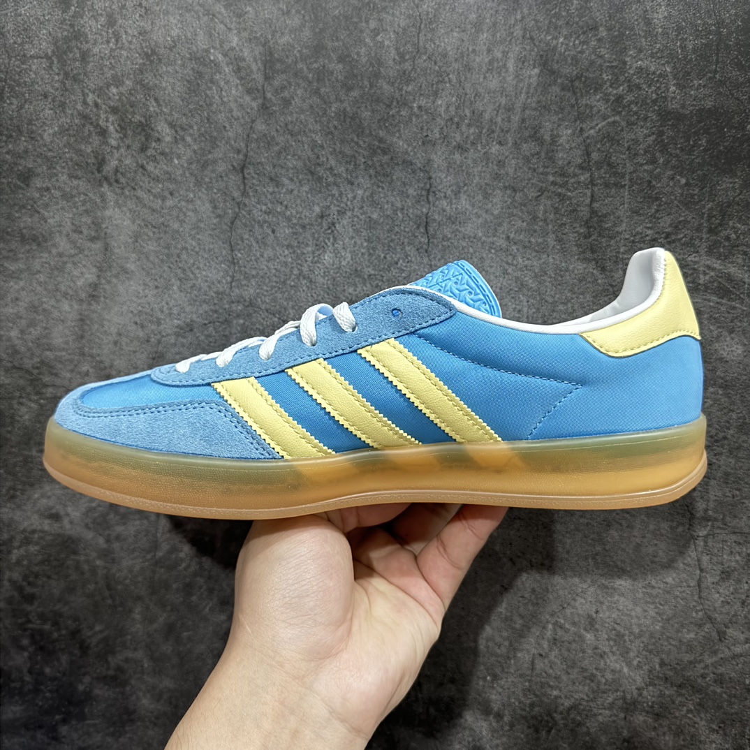 图片[2]-【渠道纯原版】AD Gazelle Indoor Trainers 羚羊内训系列低帮复古百搭休闲运动德训风板鞋 蓝黄生胶 IE2960n市场最高版本 完美还原zp细节，注意区别市场任何版本，完全不是一路货色‼️n全鞋原材料打造，无任何色差，正确鞋型，后跟港宝材料定型，正确微透生胶大底，反口内里头层细腻小牛皮，纸板中底 鞋垫背胶，侧面正确烫金压印字母，所有细节完美还原‼️ 尺码：35 36 36.5 37 38 38.5 39 40 40.5 41 42 42.5 43 44 44.5 45 编码：NM250270-鞋库