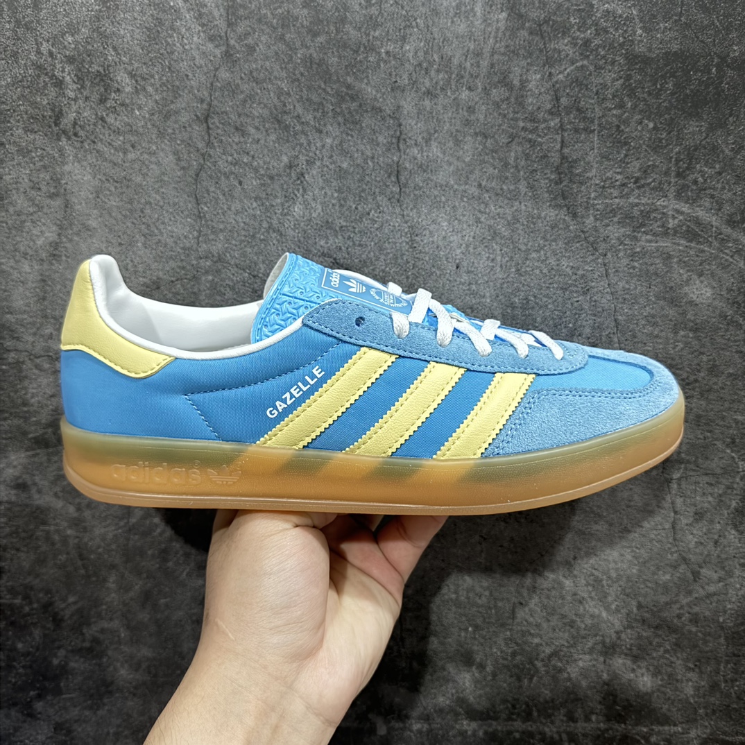 【渠道纯原版】AD Gazelle Indoor Trainers 羚羊内训系列低帮复古百搭休闲运动德训风板鞋 蓝黄生胶 IE2960n市场最高版本 完美还原zp细节，注意区别市场任何版本，完全不是一路货色‼️n全鞋原材料打造，无任何色差，正确鞋型，后跟港宝材料定型，正确微透生胶大底，反口内里头层细腻小牛皮，纸板中底 鞋垫背胶，侧面正确烫金压印字母，所有细节完美还原‼️ 尺码：35 36 36.5 37 38 38.5 39 40 40.5 41 42 42.5 43 44 44.5 45 编码：NM250270-鞋库