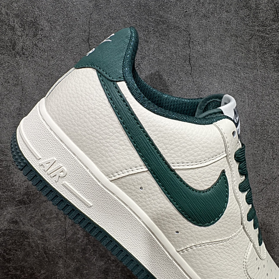 220 小红书爆款  Nike Air Force 1 Low '07 “米深绿”配色低帮空军一号休闲板鞋  PO3699-807