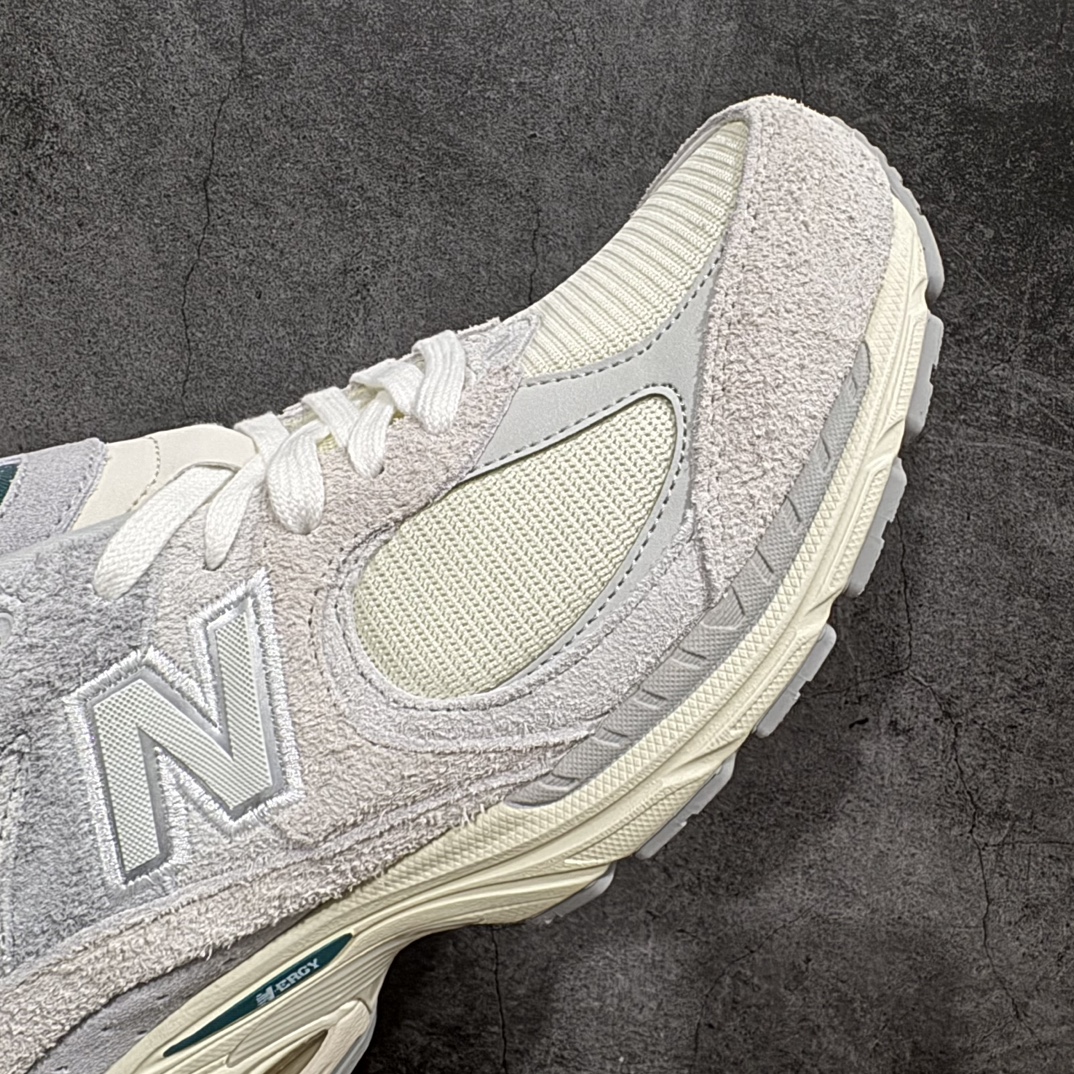 图片[6]-【K版纯原】New Balance 2002系列 经典灰 复古休闲跑步鞋 M2002REKn鞋款延续了经典科技，升级版N-ERGY缓震物料机能与材质上脚太舒适了，鞋面的柔软麂皮搭配尼龙网布，特别透气而且还复古感，不管是搭配牛仔裤还工装裤都是百搭！ 尺码：36 37 37.5 38 38.5 39.5 40 40.5 41.5 42 42.5 43 44 44.5 45  编码：HXS310330-鞋库