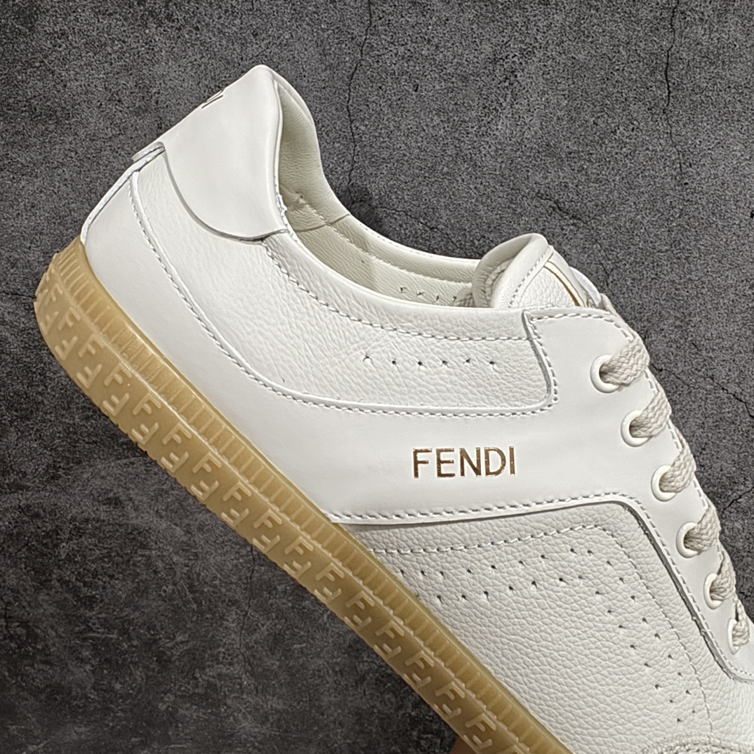 图片[7]-【广东纯原版本】Fendi FIight 芬迪情侣款休闲鞋 独家定制 #全身20几个细节点全部做到一致还原 吊打市面所有版本 独家原装套装配件官方同源 渠道原装订单 全套专柜包装物及配件#鞋底嵌入核心防伪芯片感应装置 FENDI芬迪FIight最新爆款情侣款运动鞋板鞋原版购入 高工艺无缝细空胶技术，贴楦误差0.05mm,鞋底采用固特异内外锁死工艺，最大限度弯折永不开胶，ms原鞋一致效果环保无味 鞋面采用麂皮和小牛皮革拼接组合logo5D打印 内里采用新西兰小牛皮上脚超级柔软 轻便 舒适搭配卫衣 Size：35 36 37 38 39 40 41 42 43 44 编码：KH390420-莆田鞋批发中心