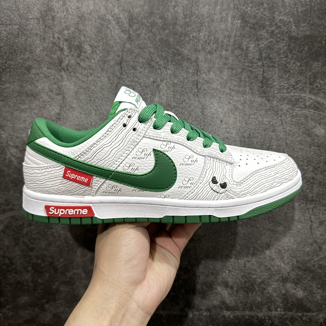 【定制版】Nike SB Dunk Low x Supreme 白绿黑鬼脸纯原大厂出品 极力推荐n原装头层材料 独家版型蒸餾加工n帶來的是更好的视觉和脚感体验n大厂纯原品质出货 清洁度 电绣工艺皮料切割干净无任何毛边 细节完美 官方货号：XD6188 033 尺码：36 36.5 37.5 38 38.5 39 40 40.5 41 42 42.5 43 44 44.5 45  编码：HXS320340-莆田鞋批发中心