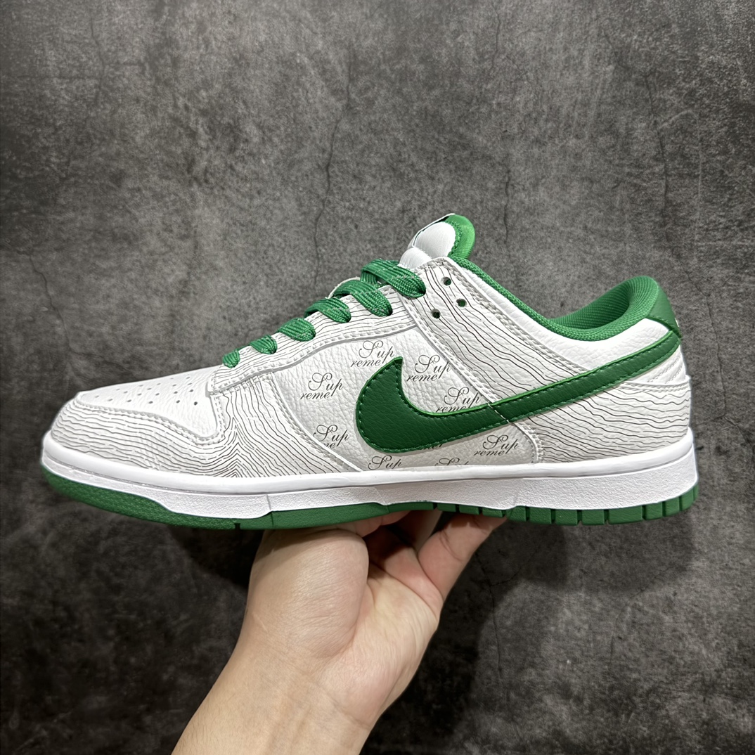 图片[2]-【定制版】Nike SB Dunk Low x Supreme 白绿黑鬼脸纯原大厂出品 极力推荐n原装头层材料 独家版型蒸餾加工n帶來的是更好的视觉和脚感体验n大厂纯原品质出货 清洁度 电绣工艺皮料切割干净无任何毛边 细节完美 官方货号：XD6188 033 尺码：36 36.5 37.5 38 38.5 39 40 40.5 41 42 42.5 43 44 44.5 45  编码：HXS320340-莆田鞋批发中心