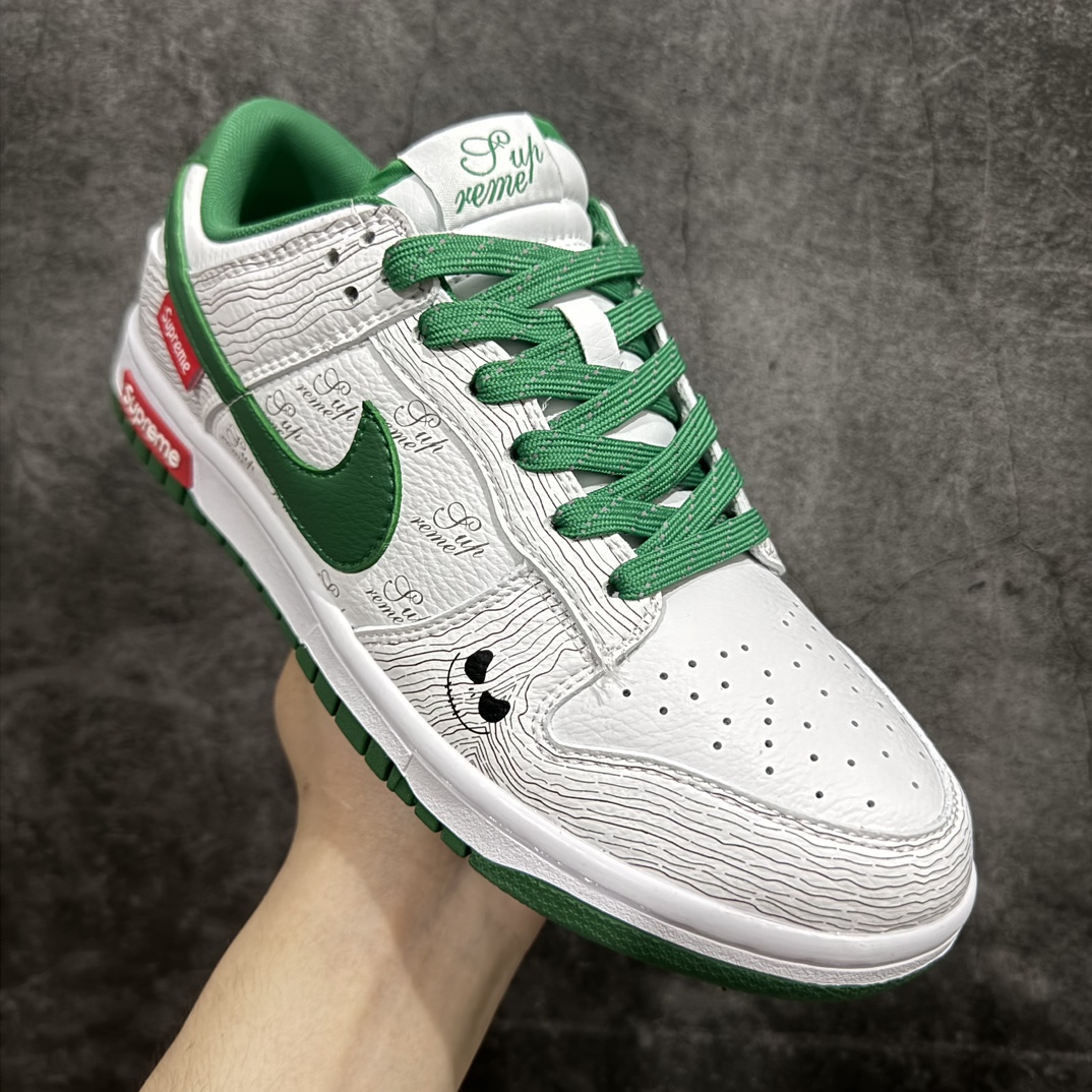 图片[3]-【定制版】Nike SB Dunk Low x Supreme 白绿黑鬼脸纯原大厂出品 极力推荐n原装头层材料 独家版型蒸餾加工n帶來的是更好的视觉和脚感体验n大厂纯原品质出货 清洁度 电绣工艺皮料切割干净无任何毛边 细节完美 官方货号：XD6188 033 尺码：36 36.5 37.5 38 38.5 39 40 40.5 41 42 42.5 43 44 44.5 45  编码：HXS320340-莆田鞋批发中心