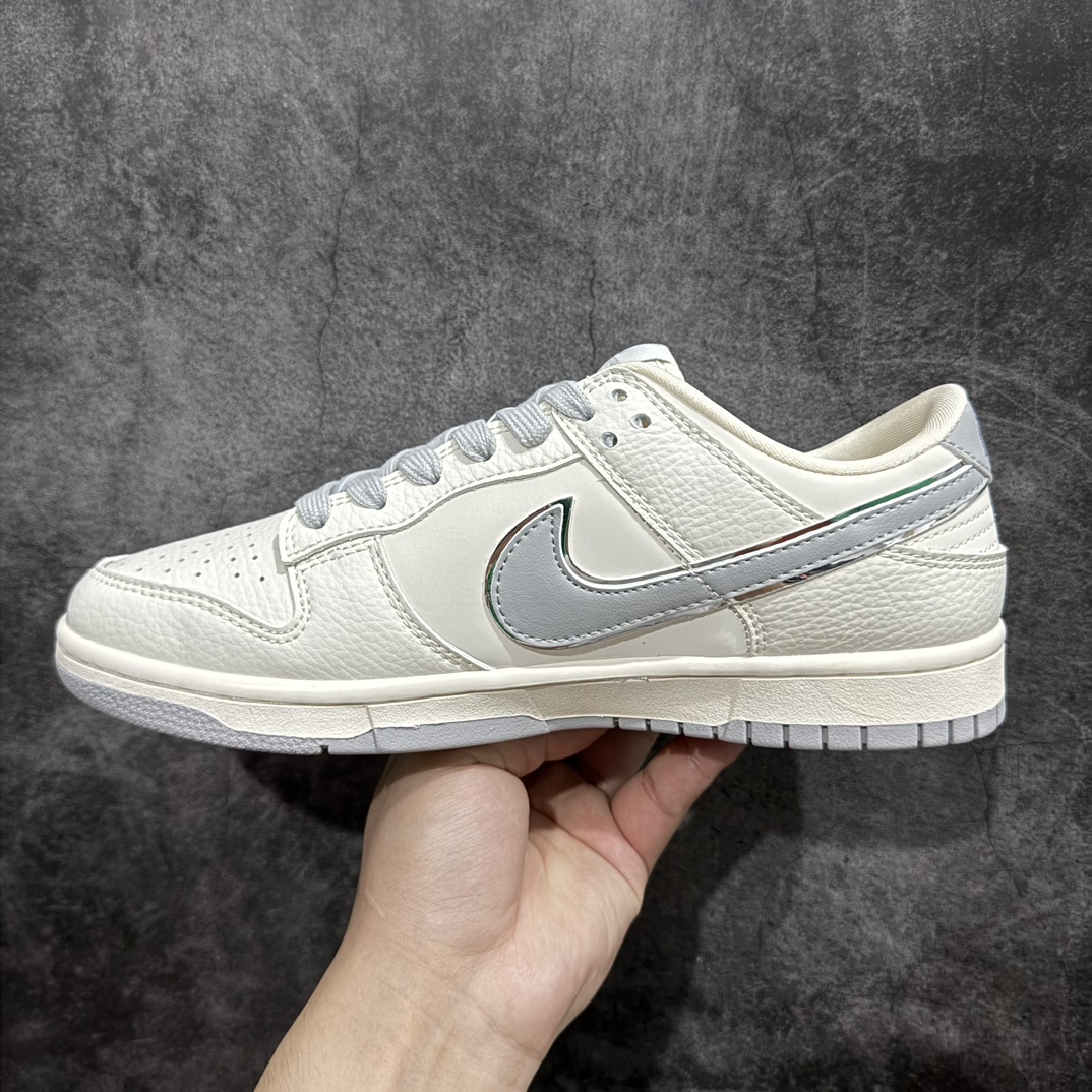 图片[2]-【定制版】Nk SB Dunk Low LV联名-米白战斗灰 周年高端定制 低帮休闲板鞋 DQ1098-355n定制鞋盒 大厂纯原品质出货 超高清洁度 皮料切割干净无任何毛边 细节完美  尺码：36 36.5 37.5 38 38.5 39 40 40.5 41 42 42.5 43 44 44.5 45  编码：HXS320340-莆田鞋批发中心