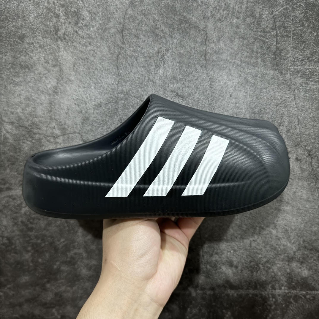 【DT版】adidas originals AdiF OM Superstar Mule 黑白色 网红爆款鸭掌半拖鞋注意区别市场版本n原鞋开模打造 1：1制作n材料 重量都同步原版 市面其他版本太轻 对比差距一目了然💪🏻nn此款以简约大方的造型设计，给人以随性休闲的时尚格调，穿着舒适轻便，运动灵活自如，满足日常个性穿搭。 货号：IG8277 Size：35.5 36.5 37 38 38.5 39 40 40.5 41 42 42.5 43 44 44.5 45 46 编码：DT165185-鞋库