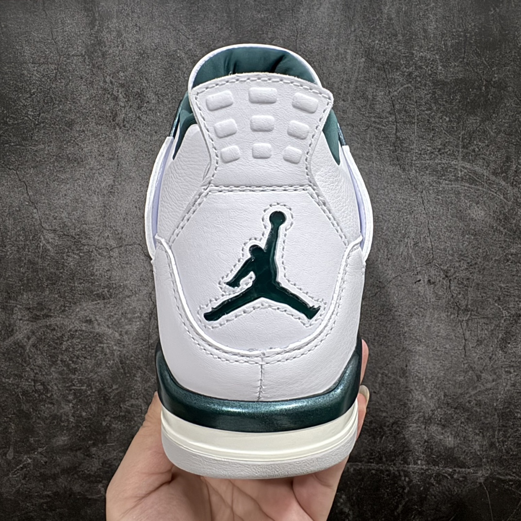 图片[4]-【OG纯原】Air Jordan AJ4 Retro 墨绿 FQ8138-103nn圈内知名大厂出货全套原纸板楦头开发 原厂特供皮料加持 确保原汁原味 完美呈现四代版型 一比一鞋头弧度高度鞋身弧度 数据细节工艺流程均保持原鞋一致 原厂TPU网格鞋带扣 正确内里网布 菱角分明不变形无多余毛边 柔软性质感一致于原鞋 市场唯一原厂鞋扣模具 背面可见隐藏注塑口 原厂织唛标 原厂飞人电绣工艺 尾指中部跳三针 独家绑鞋带手法 印刷中底布 四线拉帮 米色美纹纸贴合固定 进口港宝加持 后跟自然饱满 全鞋荧光划线卡点 追求极致完美 每一双都是工艺品 多重QC质检 超越公司货的品控标准 实实在在的免检产品  尺码：40 40.5 41 42 42.5 43 44 44.5 45 46 47.5  编码：OG540560-鞋库