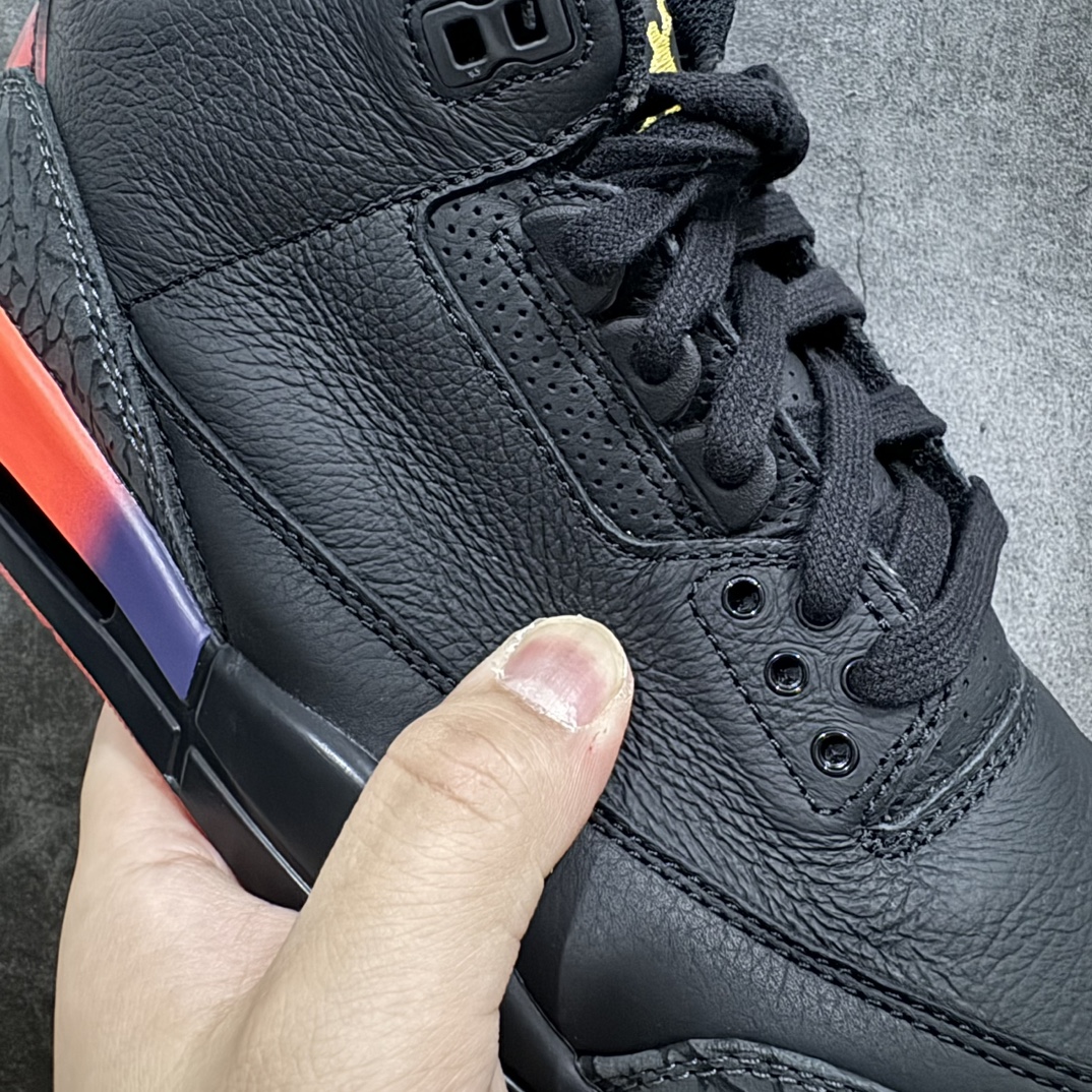 图片[3]-【PK版本】J Balvin x Air Jordan AJ3 联名黑红 彩虹渐变 FN0344-001n圈内最强三代系列 匠心打造 开发时长超过半年 目前可过各类鉴定或无法鉴定 裸鞋随便操作 全套原纸板楦头开发 原厂大底磨具加持立体防滑纹理 原装可视Air Sole气垫 原汁原味最完美的三代版型 唯一正确鞋头趴度弧度高度鞋身腰线 原厂TPU彩虹扎染后跟饰片 正确内里反口里网布 皮料菱角分明不变形无多余毛边 广东原厂zp同批次手工大底描漆拉丝 市场唯一原厂鞋扣模具 原厂织唛标 原厂飞人电绣工艺 尾指中部跳三针 独家绑鞋带手法 印刷中底布 四线拉帮 米色美纹纸贴合固定 进口港宝加持 后跟自然饱满 全鞋荧光划线卡点 追求极致完美 每一双都是工艺品 多重QC质检 超越公司货的品控标准 实实在在的免检产品 SIZE：40.5 41 42 42.5 43 44 44.5 45 45.5 46 47.5  编码：T1460480-鞋库