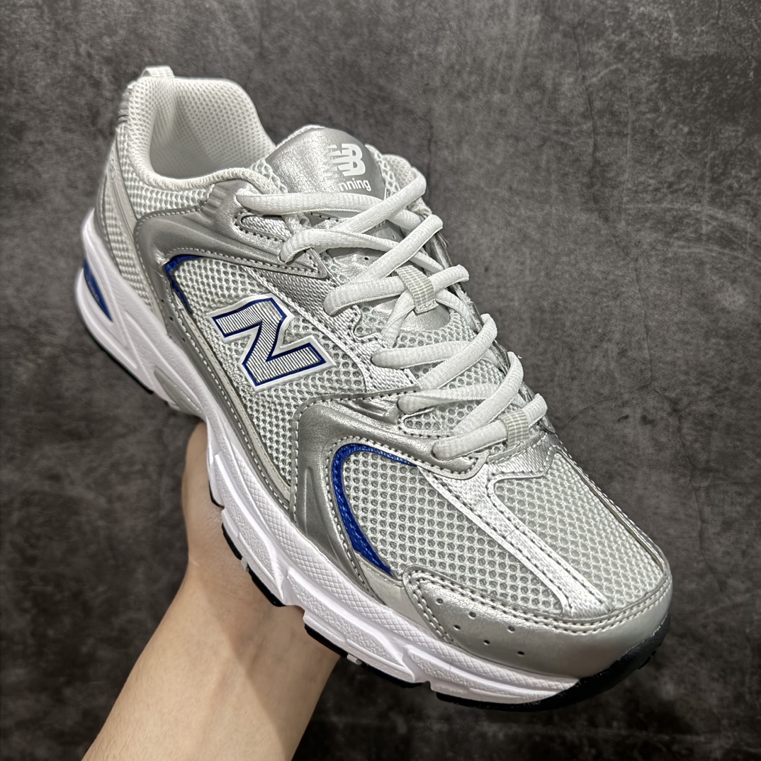 图片[3]-【DT版本】新百伦NB New Balance MR530 白蓝MR530BS 全套原楦原纸板原厂数据开发 原厂网纱 原装进口皮料正确卡色 正确中底拉帮中底网布细节 冲裁组合 匠心打造 耗时两个月开发完成 工艺极其复杂难度可想而知 新开独立私模大底 全网唯一正确做旧组合大底 高端零售专供产物  尺码：36 37 37.5 38 38.5 39.5 40 40.5 41.5 42 42.5 43 44 44.5 编码：DT240250-莆田鞋批发中心