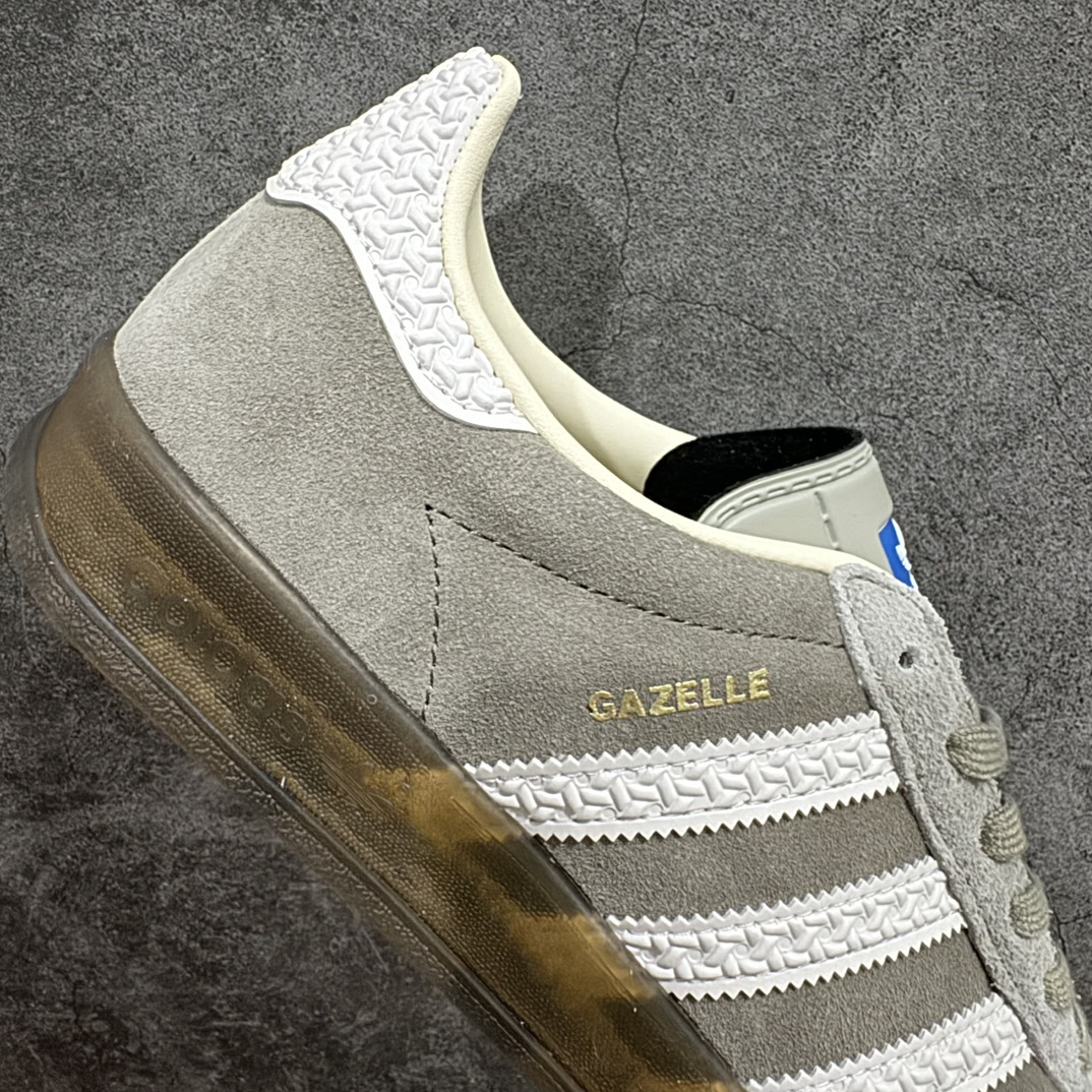 图片[7]-【T版纯原跑量】AD Original Gazelle Indoor Trainers 瞪羚室内鞋系列低帮复古百搭休闲运动德训风板鞋 IF1807nn同价位中品质最佳 最优选择版本n原厂翻毛皮料 翻毛效果 卡色与原版无差别n正确半透大底  大底厚度质感比市面好很多n完美版型 实拍可感受 随意对比可匹敌任何价位品质 全套原纸板楦头开发 每道工序同步公司流程 确保原汁原味n中底原厂特供纳米纤维板 区别市面劣质纸板中底原厂海玻璃鞋垫 中置乳胶足弓支撑垫 正确3/2横条宽版背胶一比一鞋头弧度高度鞋身弧度 烫金亮度高频深浅同步原鞋n 原厂港宝加持定型后跟R度完美 原厂高频磨具加持 Logo字体 凹凸明显 轮廓分明 描漆定位精准 三道杠为尖角45°锯齿状 高频立体感很强 区别圆形锯齿 已最大程度还原公司 欢迎对比SIZE：35.5 36 36.5 37 38 38.5 39 40 40.5 41 42 42.5 43 44 44.5 45 编码：HJ200220-莆田鞋批发中心