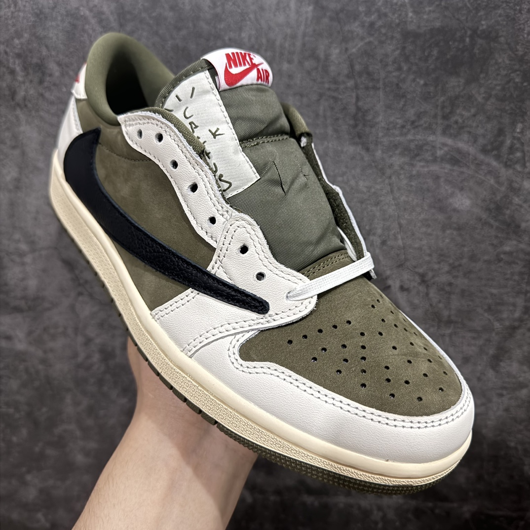 图片[3]-【莞顶LJR版本】Travis Scott x Air Jordan AJ1 Low OG SP TS联名倒钩8.0低帮 白橄榄绿 DM7866-200全新改良批次 圈内最强倒钩系列n高端零售裸鞋圈特供批次 产品品控稳定性领先行业SZ原厂全套原楦原纸板冲刀磨具开发 原厂皮料加持 原厂港宝加持定型后跟R度完美 同源原厂电绣 鬼脸飞翼针数密度立体效果一致 百分百一致原鞋 原厂拉帮工艺 针距密度一致 后跟弧度收口自然不对折 极致一眼正品既视感 进口玻璃冲刀皮料裁剪零毛边 全鞋电脑针车工艺 品控清洁度最高QC检验标准 免检产品 原厂订购鞋盒、鞋标、防尘纸、鞋撑、鞋带 追求极致的原厂味道SIZE：36 36.5 37.5 38 38.5 39 40 40.5 41 42 42.5 43 44 44.5 45 45.5 46 47.5 48.5 编码：LJQ540570-鞋库