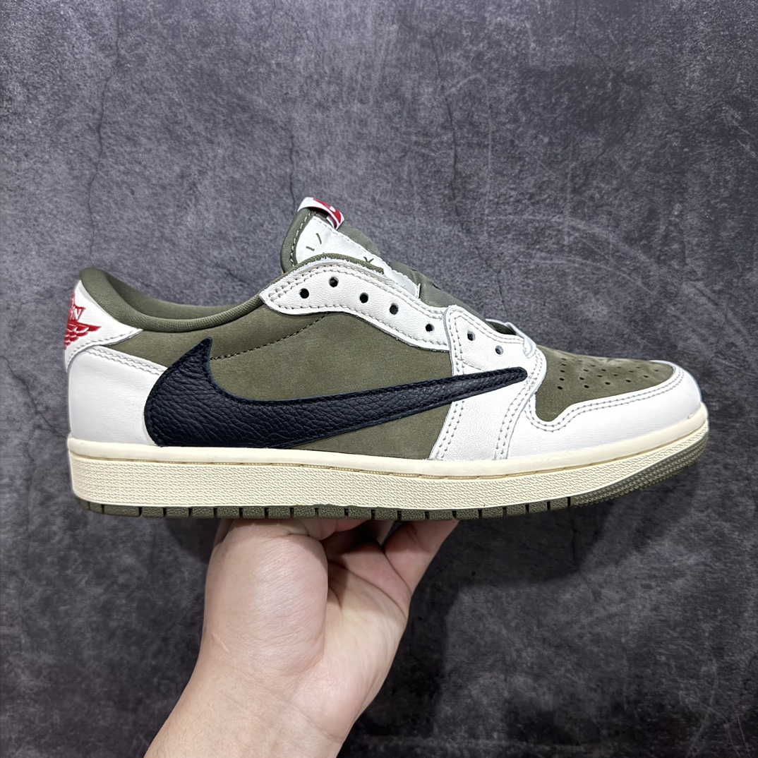 【莞顶LJR版本】Travis Scott x Air Jordan AJ1 Low OG SP TS联名倒钩8.0低帮 白橄榄绿 DM7866-200全新改良批次 圈内最强倒钩系列n高端零售裸鞋圈特供批次 产品品控稳定性领先行业SZ原厂全套原楦原纸板冲刀磨具开发 原厂皮料加持 原厂港宝加持定型后跟R度完美 同源原厂电绣 鬼脸飞翼针数密度立体效果一致 百分百一致原鞋 原厂拉帮工艺 针距密度一致 后跟弧度收口自然不对折 极致一眼正品既视感 进口玻璃冲刀皮料裁剪零毛边 全鞋电脑针车工艺 品控清洁度最高QC检验标准 免检产品 原厂订购鞋盒、鞋标、防尘纸、鞋撑、鞋带 追求极致的原厂味道SIZE：36 36.5 37.5 38 38.5 39 40 40.5 41 42 42.5 43 44 44.5 45 45.5 46 47.5 48.5 编码：LJQ540570-莆田鞋批发中心