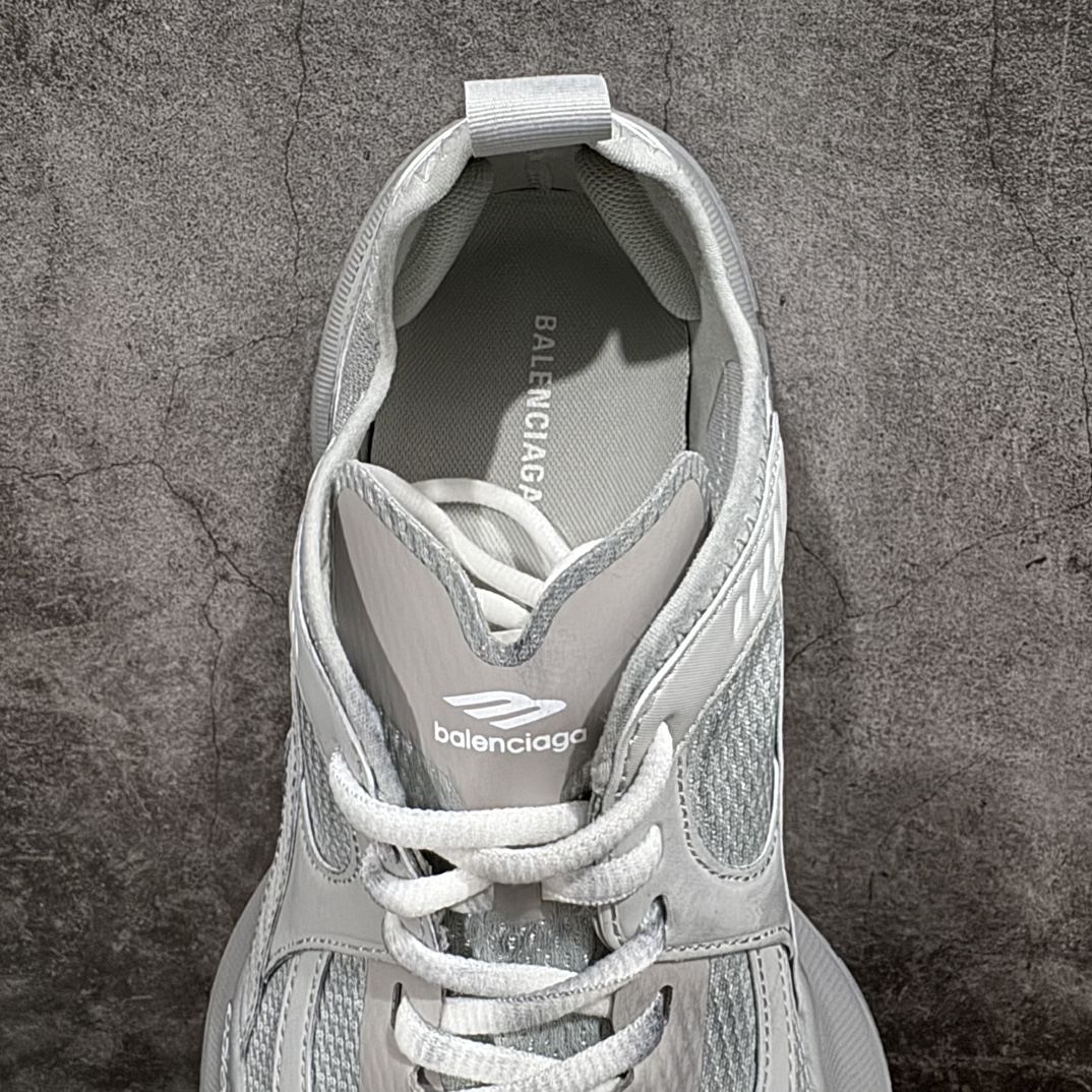 图片[8]-【OK纯原版本】巴黎世家BALENCIAGA Circuit Sneakers 环道系列低帮复古阔型底姥爹风潮流百搭休闲慢跑鞋 银灰色nn男女鞋 配件防尘袋及附送鞋带n原档案原楦数据开发。n采用轻量透气网织布组合纤维革鞋面材质n内嵌加厚EVA环型鞋垫全新开发3层私模,搭载轻量发泡EVA缓震中底,组合防滑橡胶大底❗ 尺码：35-46 编码：DF400430-鞋库