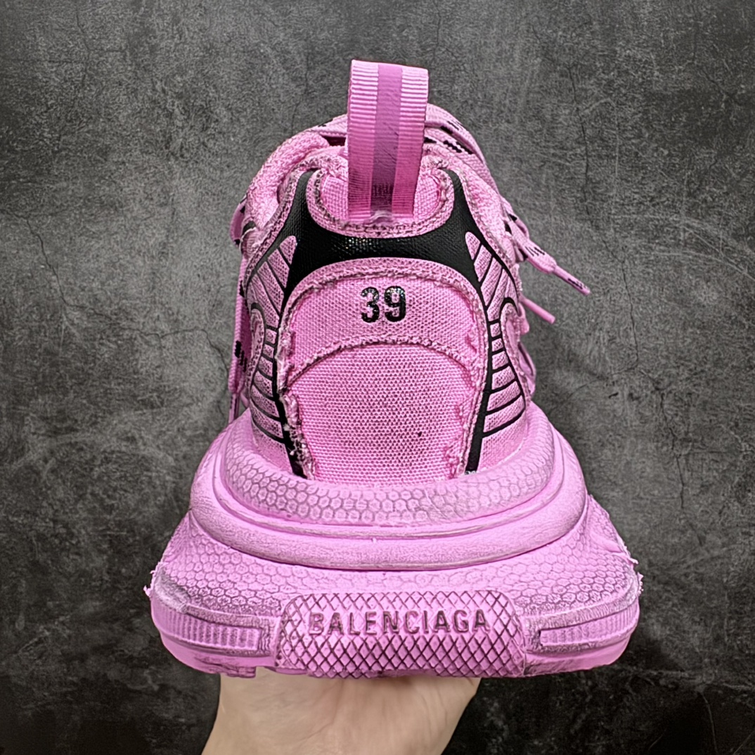 图片[4]-【XA版本】BALENCIAGA 3XL Sneakers巴黎世家十代网布系带低帮走秀复古老爹鞋全套原纸板楦头开发 最原汁原味的灵魂版型全鞋荧光划线卡点 胶水把控整洁度追求极致完美每一双都是工艺品 多重QC质检 超越公司货的品控标准实实在在的免检产品 原盒原配 正确字体电绣 粗细、位置、大小正确 侧边TPU 透气孔匹配意产原版 正确分离大底 TPU软底 原版一致大底LOGO 立体感十足 原厂皮料水洗做旧 采购原厂网纱 不含皮革 网布材料和聚氨酯 磨损效果 鞋头边缘和后帮 Balenciaga 徽标 鞋面和后跟凸印尺码 鞋舌 3XL 橡胶品牌标识和反光细节 鞋帮拉袢和鞋舌拉祥 配反光细节 备用鞋带在鞋履前侧 可在穿着前取下 便于不同造型搭配 偏大一码 尺码：35 36 37 38 39 40 41 42 43 44 45 46 编码：DF390410-鞋库