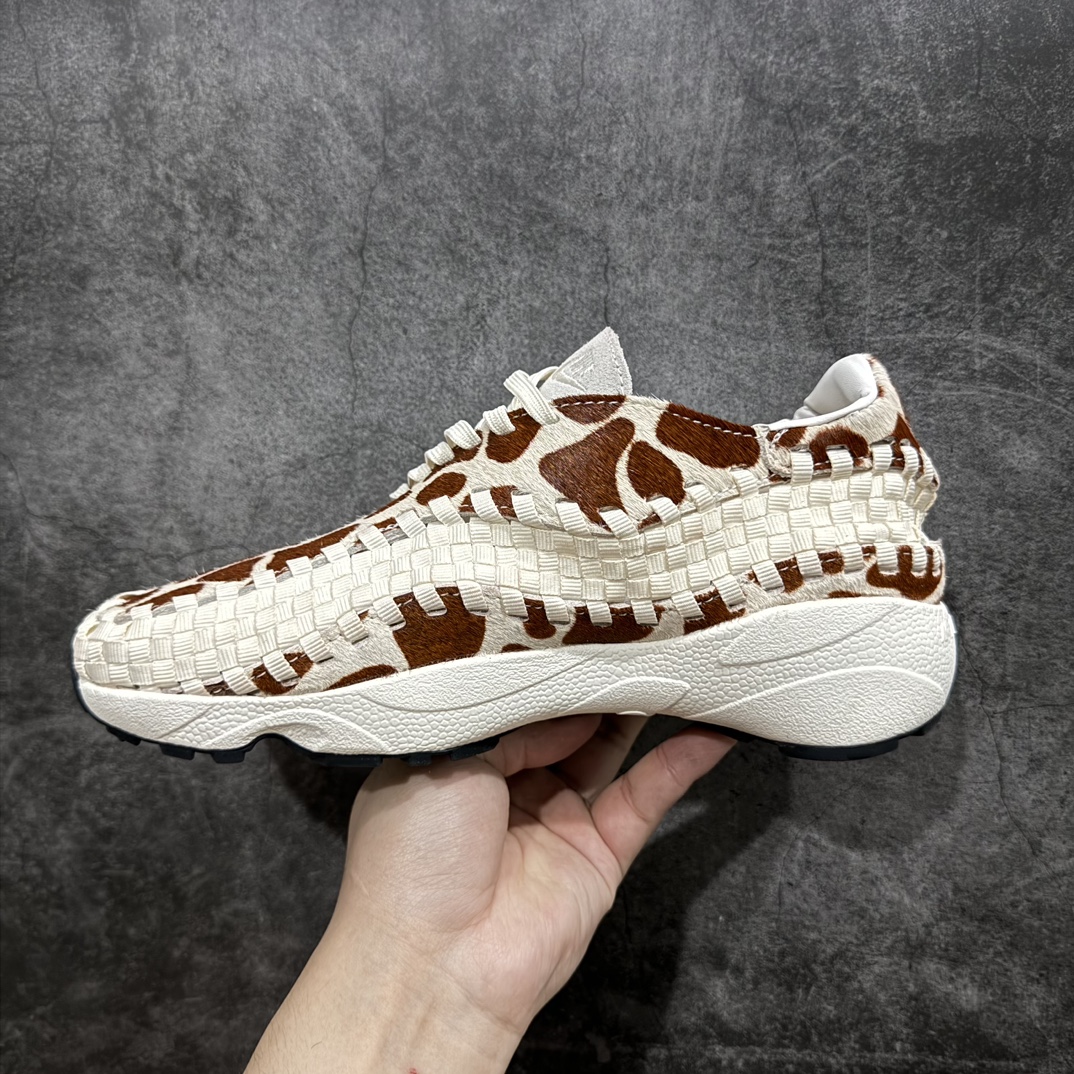 图片[2]-【纯原版】NIKE Air Footscape Woven不对称编织休闲鞋 纯原版本Footscape 采用宽鞋头和横向系带n为自然运动提供另一种贴合方式n不对称编织细节具有双重用途n既点缀柔软的绒面革鞋面n又增加了另一层包裹足部的空间n在里面，您会发现超柔软的泡沫中底和鞋跟处的 Nike Air 缓震装置 官方货号: FB1959 100 尺码：40 40.5 41 42 42.5 43 44 44.5 45  编码：MG310330-鞋库