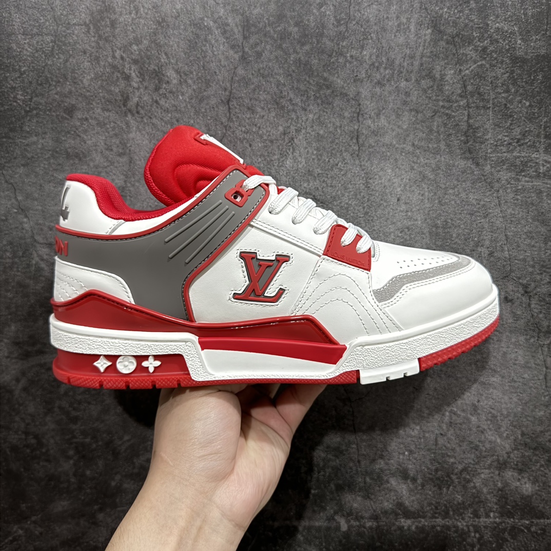 【广东纯原版本】LV trainer 2024全新升级版 经典回归 复古风视感运动板鞋nnLV全新运动系列 拥入家族多方面经典原素n超级帅气 全真皮面料，搭配Lv徽章布面，透气纱网内里，原版大底，原版鞋楦 海外代购豪华航空礼盒包装⚠️ 尺码：39-45男款 编码：HS480520-莆田鞋批发中心