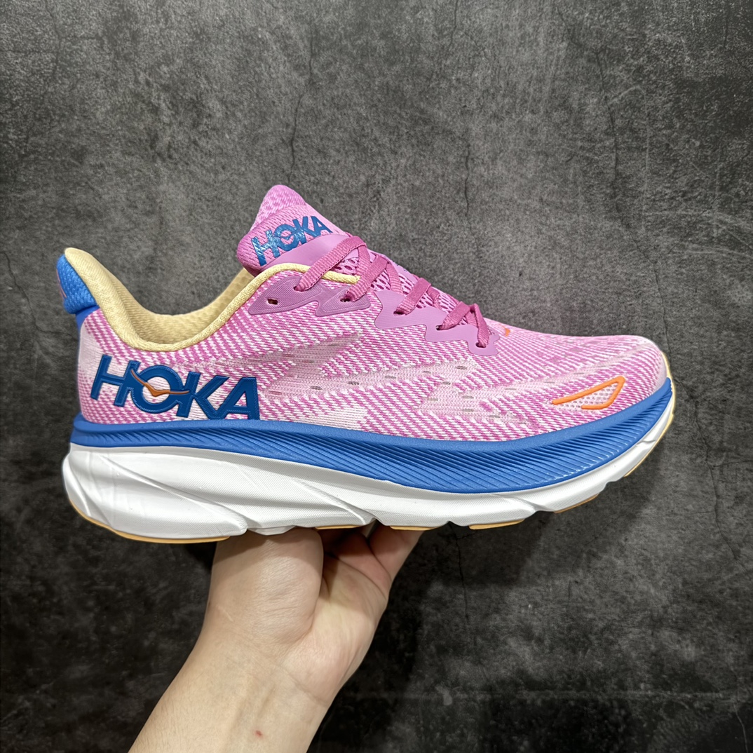 【顶级版】HOKA ONE ONE Clifton克里夫顿9代 白蓝红n市场顶级版本 正确细节组合大底 超高品质 超低价格 欢迎对比平台电商货盘订单 稳定补货 不断码 配套原装针织网面和纱线 原厂配套泡棉中底 既轻又缓震 原厂配套进口海绵填充 真正1:1工艺出品 可能是市场最强的HOKA 9  尺码：36 36.5 37.5 38 38.5 39 40 40.5 41 42 42.5 43 44 44.5 45 编码：NM210230-鞋库