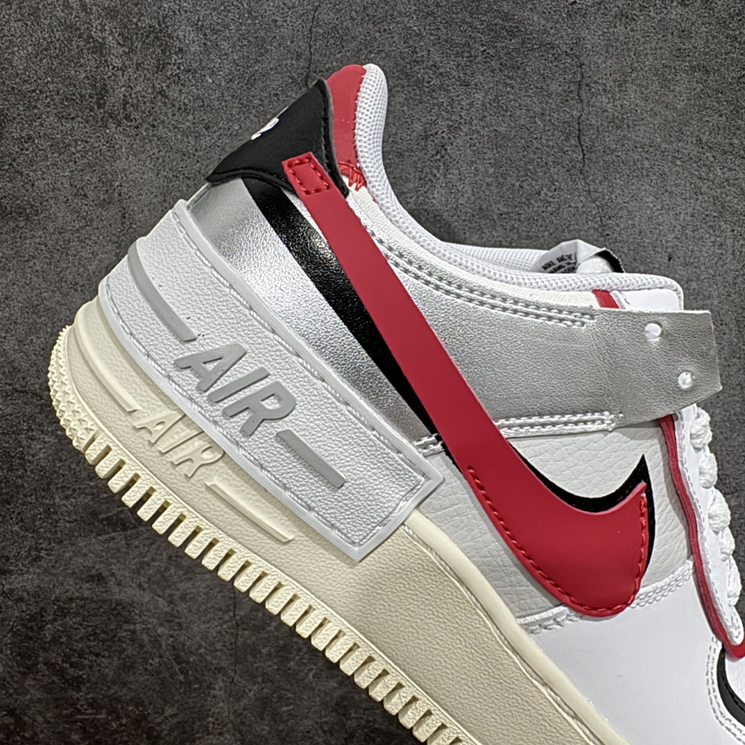 图片[7]-【公司级】耐克Nike Air Force 1 “Shadow”马卡龙 af1厚底增高百搭运动板鞋 造型设计上与 Sacai x Nike 系列颇为相似，带有浓厚解构风格，侧身 Swoosh 采用叠加的形式呈现，同时后跟也将标志性 “AIR” 字样叠加，整体表现极为个性 尺码：35.5 36 37.5 38 39 40 40.5 41 42 货号：FN6335-100 编码：LF250260-鞋库