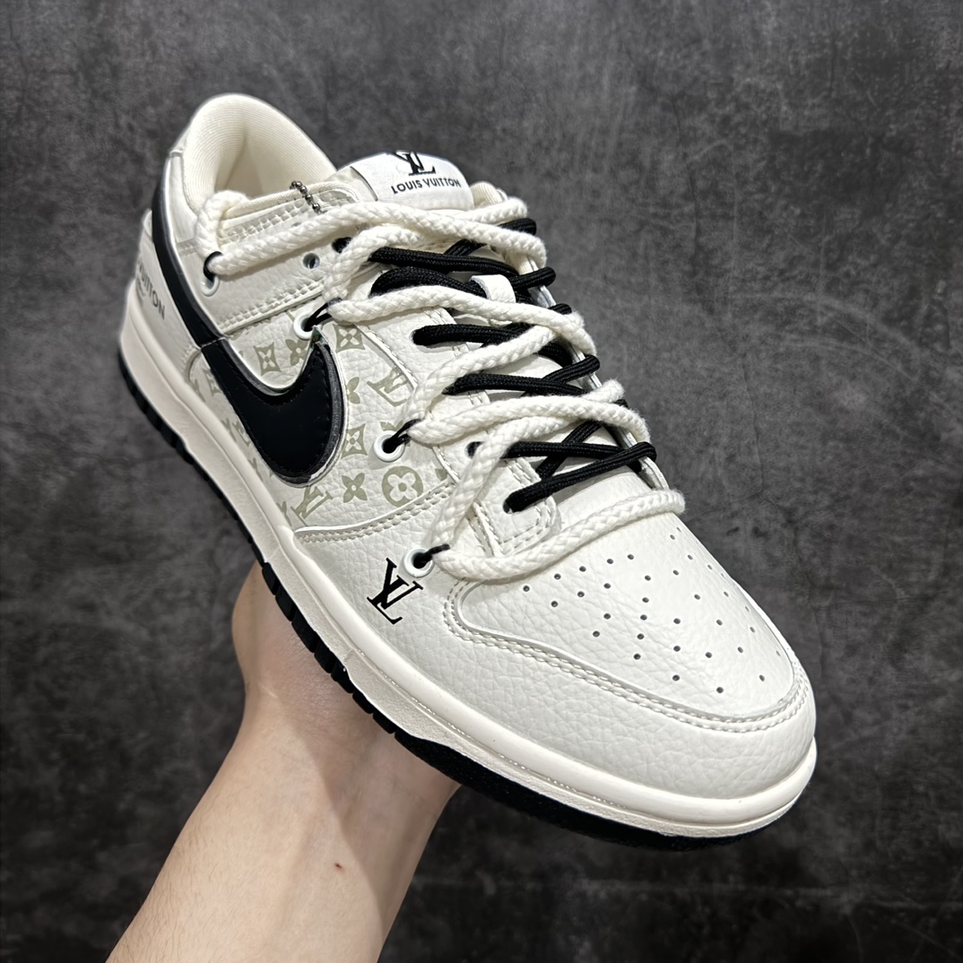 图片[3]-【定制版】Nk SB Dunk Low LV联名-米黑勾银边印花 周年高端定制 低帮休闲板鞋 SJ2068-243n定制鞋盒 大厂纯原品质出货 超高清洁度 皮料切割干净无任何毛边 细节完美  尺码：36 36.5 37.5 38 38.5 39 40 40.5 41 42 42.5 43 44 44.5 45  编码：HXS340360-莆田鞋批发中心