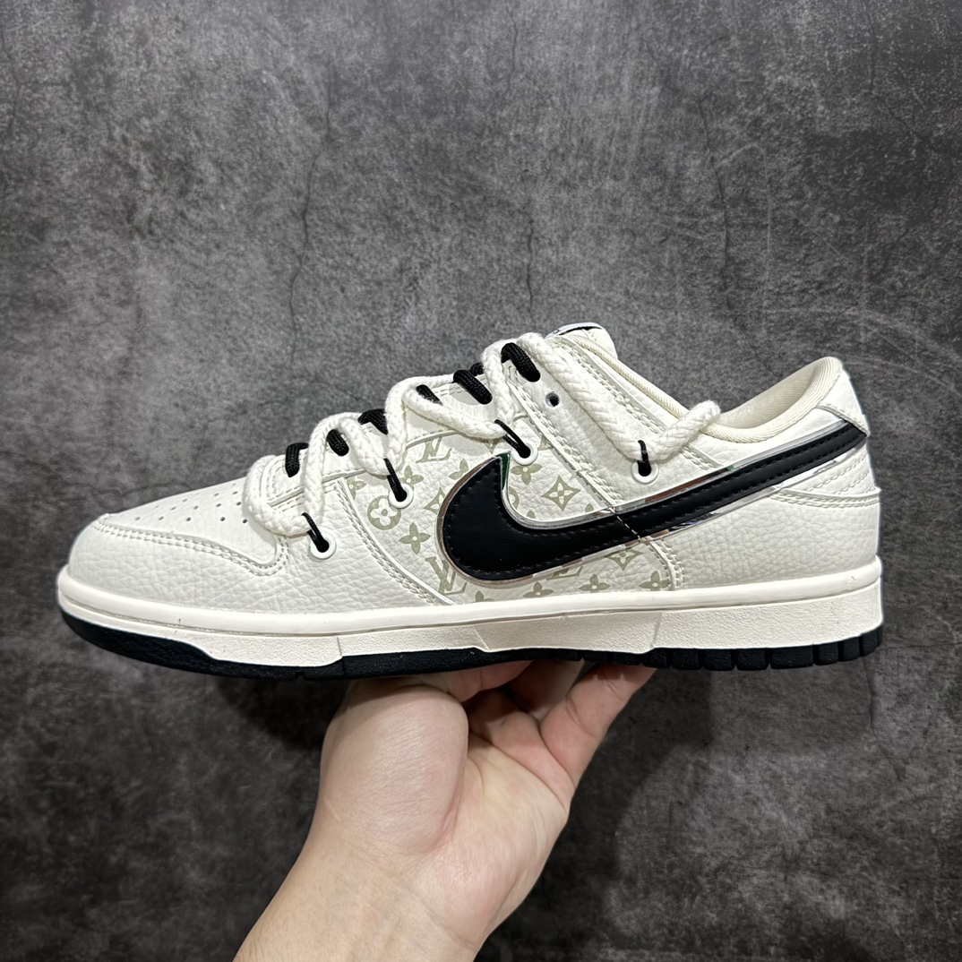 图片[2]-【定制版】Nk SB Dunk Low LV联名-米黑勾银边印花 周年高端定制 低帮休闲板鞋 SJ2068-243n定制鞋盒 大厂纯原品质出货 超高清洁度 皮料切割干净无任何毛边 细节完美  尺码：36 36.5 37.5 38 38.5 39 40 40.5 41 42 42.5 43 44 44.5 45  编码：HXS340360-莆田鞋批发中心