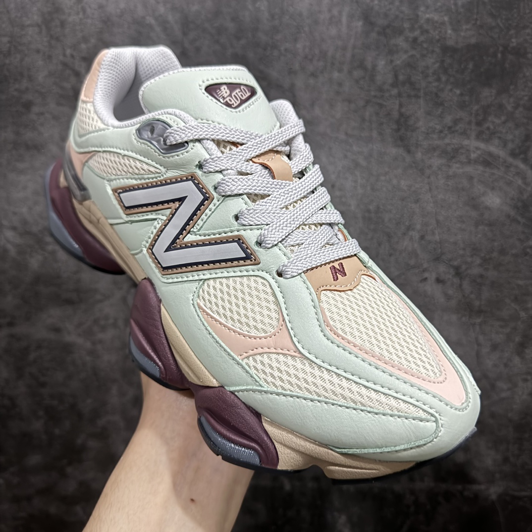 260 【纯原版】 New Balance NB9060 联名款 复古休闲运动慢跑鞋 粉绿色 U9060GCA