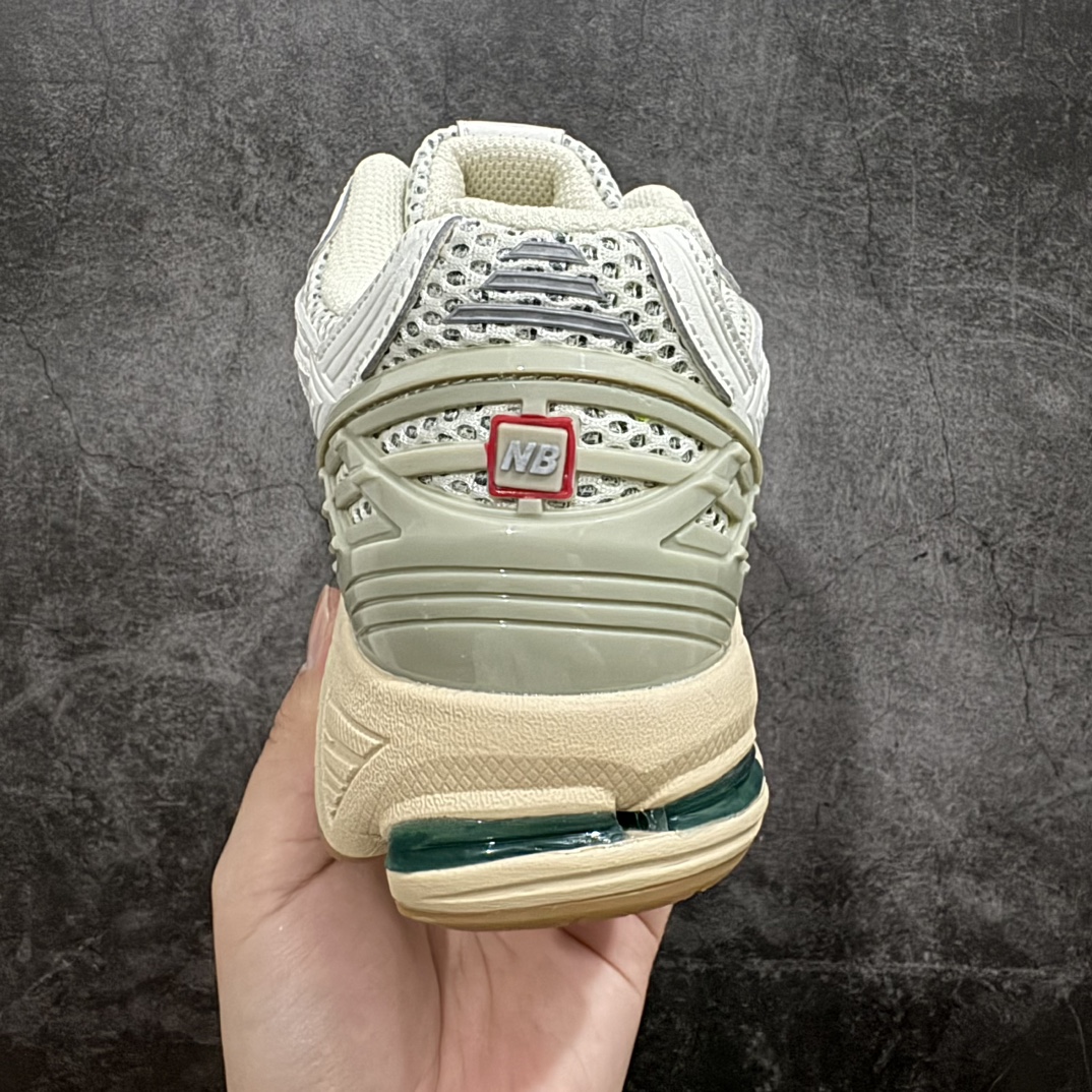 图片[4]-纯原特价 【纯原R版】新百伦NB New Balance M1906RQ 复古绿 原版本 工厂全系8个配色福利清仓 全套原楦原纸板原厂数据开发 进口三明治网面 原装进口皮料正确绒感卡色 正确中底拉帮中底网布细节 原厂标裁 带紫光防伪 定制后跟透明水晶模块 冲裁组合 大底贴合程度胶水上色把控完美 整洁度挑战全网艺术家 多道序QC把关品质完善 匠心打造 耗时两个月开发完成 工艺极其复杂难度可想而知 新开独立私模大底 全网唯一正确六层组合大底 高端零售专供产物 尺码：36 36.5 37 37.5 38 38.5 39.5 40 40.5 41.5 42 42.5 43 44 45-选品中心