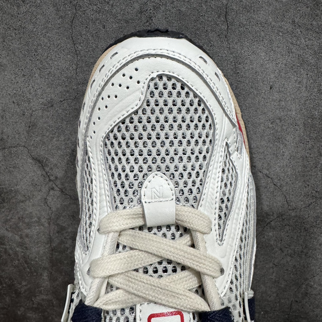 图片[5]-纯原特价 【纯原R版】新百伦NB New Balance M1906RR机能红 原版本 工厂全系8个配色福利清仓 全套原楦原纸板原厂数据开发 进口三明治网面 原装进口皮料正确绒感卡色 正确中底拉帮中底网布细节 原厂标裁 带紫光防伪 定制后跟透明水晶模块 冲裁组合 大底贴合程度胶水上色把控完美 整洁度挑战全网艺术家 多道序QC把关品质完善 匠心打造 耗时两个月开发完成 工艺极其复杂难度可想而知 新开独立私模大底 全网唯一正确六层组合大底 高端零售专供产物 尺码：36 36.5 37 37.5 38 38.5 39.5 40 40.5 41.5 42 42.5 43 44 45-选品中心