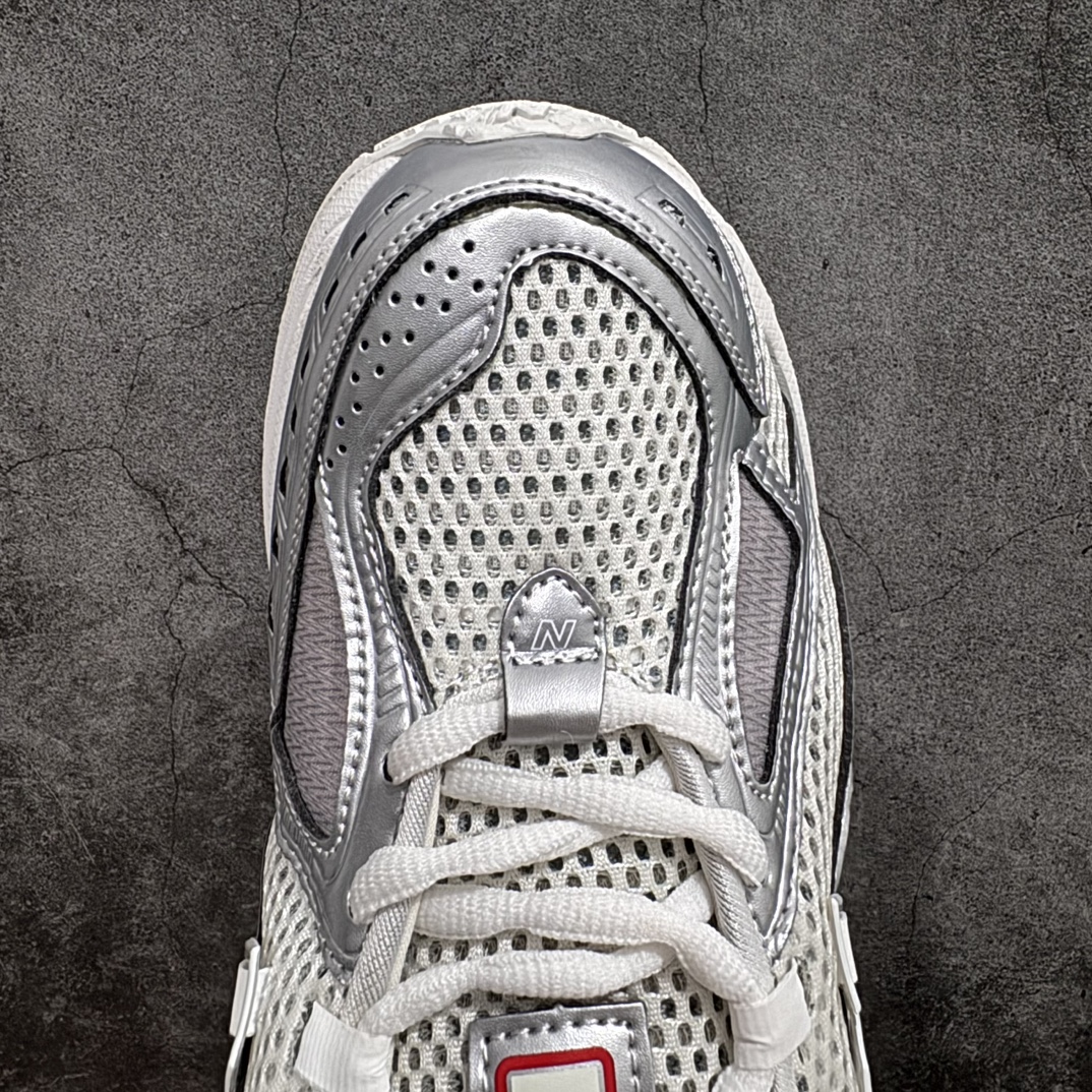 图片[5]-纯原特价 【纯原R版】新百伦NB New Balance M1906RCB蓝银黑 原版本 工厂全系8个配色福利清仓 全套原楦原纸板原厂数据开发 进口三明治网面 原装进口皮料正确绒感卡色 正确中底拉帮中底网布细节 原厂标裁 带紫光防伪 定制后跟透明水晶模块 冲裁组合 大底贴合程度胶水上色把控完美 整洁度挑战全网艺术家 多道序QC把关品质完善 匠心打造 耗时两个月开发完成 工艺极其复杂难度可想而知 新开独立私模大底 全网唯一正确六层组合大底 高端零售专供产物 尺码：36 36.5 37 37.5 38 38.5 39.5 40 40.5 41.5 42 42.5 43 44 45-选品中心