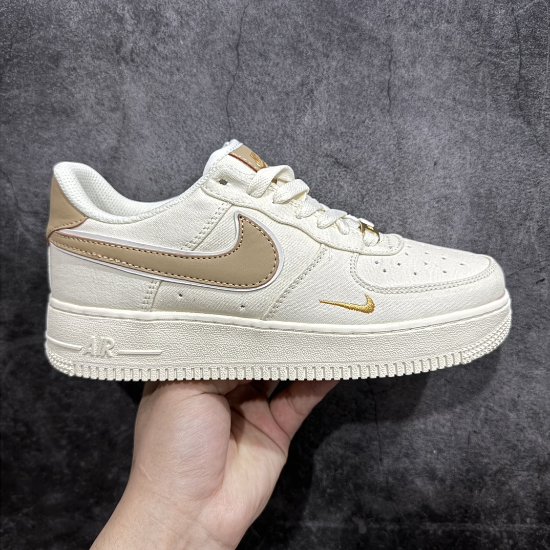 。【公司级】NIke Air Force 1 \’07 米棕 布面空军一号低帮休闲板鞋 3m炫彩反光 进口牛筋布 原楦头原纸板 纯正空军版型 定制鞋盒 全掌内置全掌气垫 原厂中底钢印 拉帮完美货号：MN5696-509SIZE：36 36.5 37.5 38 38.5 39 40 40.5 41 42 42.5 43 44 44.5 45 编码：LF270280-莆田鞋批发中心