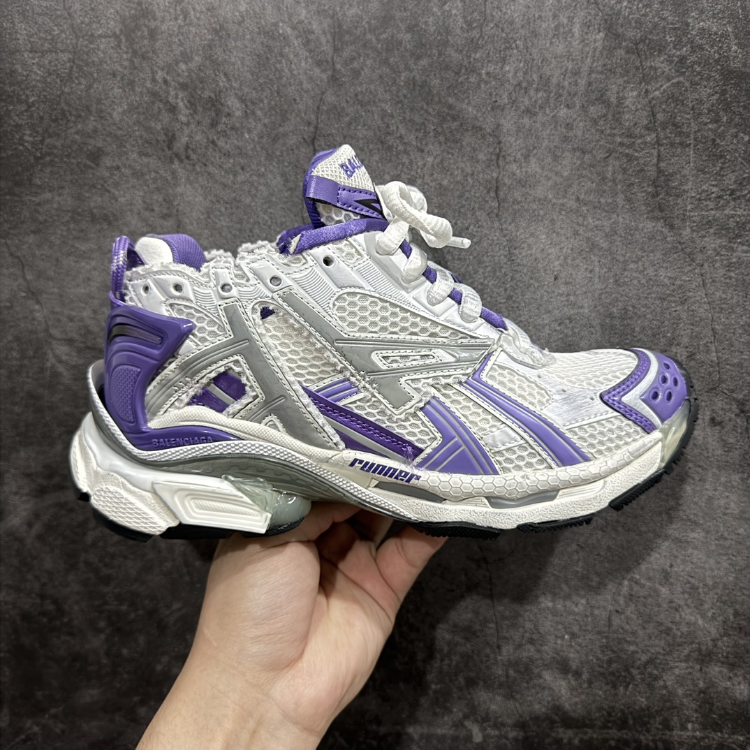 【XA版本】Balenciaga Runer 巴黎世家7代 破坏风 手工做旧款复古老爹鞋n全新版本出货 核心配合工厂优势供应市场最优品质 鞋型细节做旧等都好于市场版本n不但比市场货好 而且比市场货便宜💪🏻n原厂点胶工艺同步原鞋 区别市面所有版本n非市面所有固定TPU，原厂订制胶棒 一切细节高端还原  ，欢迎挑刺💪🏻 尺码：35-46 编码：DF490520-鞋库