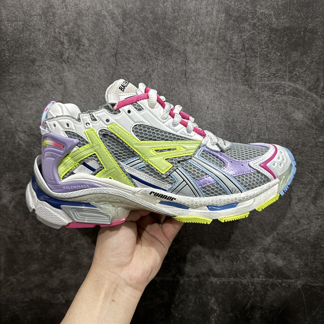 【XA版本】Balenciaga Runer 巴黎世家7代 破坏风 手工做旧款复古老爹鞋n全新版本出货 核心配合工厂优势供应市场最优品质 鞋型细节做旧等都好于市场版本n不但比市场货好 而且比市场货便宜💪🏻n原厂点胶工艺同步原鞋 区别市面所有版本n非市面所有固定TPU，原厂订制胶棒 一切细节高端还原  ，欢迎挑刺💪🏻 尺码：35-46 编码：DF490520-鞋库