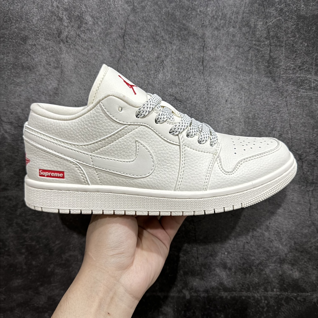 【定制版】Supreme x Air Jordan 1 Low AJ1 乔1联名-白天使 高端定制 低帮复古文化板鞋货号：WG8850-002n定制鞋盒 大厂纯原品质出货 超高清洁度 皮料切割干净无任何毛边 细节完美  尺码：36 36.5 37.5 38 38.5 39 40 40.5 41 42 42.5 43 44 44.5 45 编码：HXS320340-鞋库