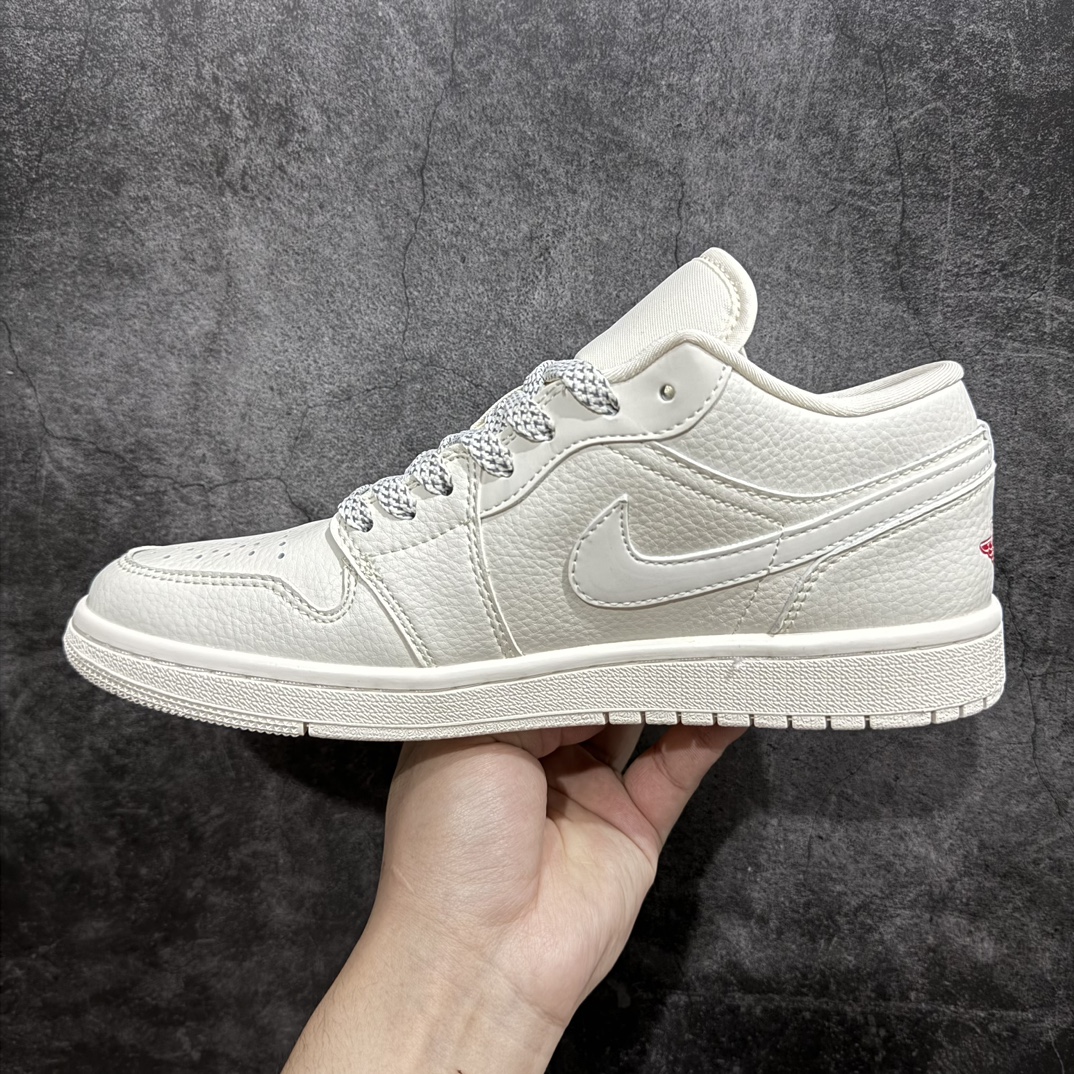 图片[2]-【定制版】Supreme x Air Jordan 1 Low AJ1 乔1联名-白天使 高端定制 低帮复古文化板鞋货号：WG8850-002n定制鞋盒 大厂纯原品质出货 超高清洁度 皮料切割干净无任何毛边 细节完美  尺码：36 36.5 37.5 38 38.5 39 40 40.5 41 42 42.5 43 44 44.5 45 编码：HXS320340-鞋库