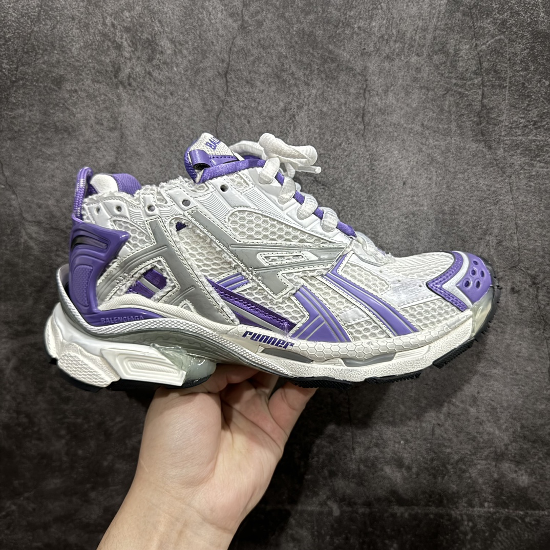 【XA版本】Balenciaga Runer 巴黎世家7代 破坏风 手工做旧款复古老爹鞋n全新版本出货 核心配合工厂优势供应市场最优品质 鞋型细节做旧等都好于市场版本n不但比市场货好 而且比市场货便宜💪🏻n原厂点胶工艺同步原鞋 区别市面所有版本n非市面所有固定TPU，原厂订制胶棒 一切细节高端还原  ，欢迎挑刺💪🏻 尺码：35-46 编码：DF490520-鞋库