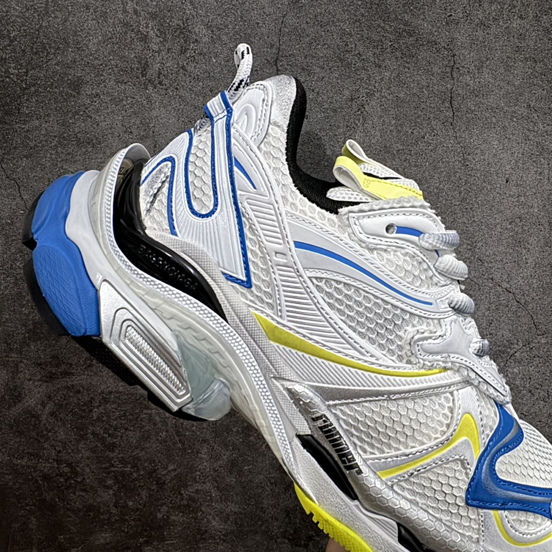 图片[7]-【纯原OK版】BALENCIAGA Runner 2.0 Sneaker 巴黎世家七代慢跑系列低帮复古野跑潮流运动鞋老爹鞋n尼龙和网布材质 磨损效果 鞋头边缘印有尺码 背面浮印尺码 外侧印有跑者徽标 鞋舌刺绣 Balenciaga 品牌标识 鞋跟背面 Balenciaga品牌标识 材质采用65%聚氨酯、35%聚酯纤维 全新 Runner 鞋型轮廓借鉴于 2000 年初的复古线条 搭载大网眼面料制成鞋面基础，由粉色、白色尼龍与橡胶质地覆盖鞋面诠释线条感 当中透过几道手缝线与折损痕更是精准的掌握历经时间淬炼的破旧痕迹 延续其手法至鞋领、鞋跟、鞋带、中底等部分均饰有破损及脏污之貌 尤其是鞋领处与鞋带孔眼条更是采用不规则做旧技术将内容物泡棉随机露出  尺码：35 36 37 38 39 40 41 42 43 44 45 46 编码：DF500520-鞋库