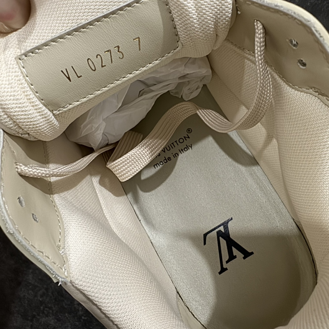 图片[7]-【佛山顶级超A版】Louis Vuitton LV Trainer 系列本地仓库现货 当天可自取n私人订单 专柜混卖零售专供n所有配色均为购买原版复刻n整体版型 皮料 市场独一无二后跟版型都可以自行对比[机智]吊打市场所有货n怒甩十条街，欢迎拿市场各大工厂的货来对比！n鞋舌烫金超正 压印程度秒杀市面90%以上的高端货n新配色陆续开发出货  尺码：39-45   编码：T1520550-鞋库