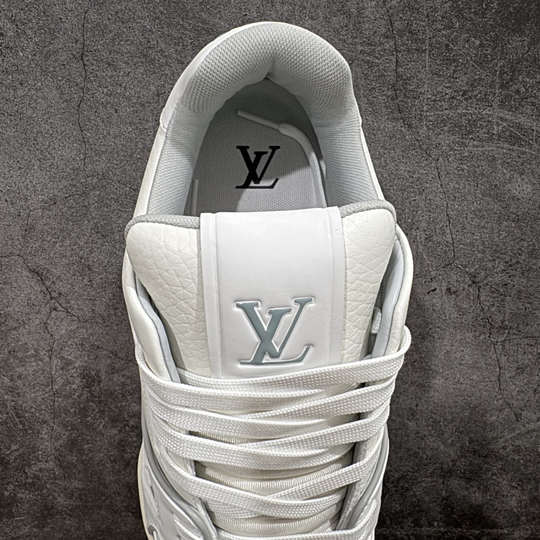 图片[8]-【佛山顶级超A版】Louis Vuitton LV Trainer 系列本地仓库现货 当天可自取n私人订单 专柜混卖零售专供n所有配色均为购买原版复刻n整体版型 皮料 市场独一无二后跟版型都可以自行对比[机智]吊打市场所有货n怒甩十条街，欢迎拿市场各大工厂的货来对比！n鞋舌烫金超正 压印程度秒杀市面90%以上的高端货n新配色陆续开发出货  尺码：35-45   编码：T1520550-鞋库