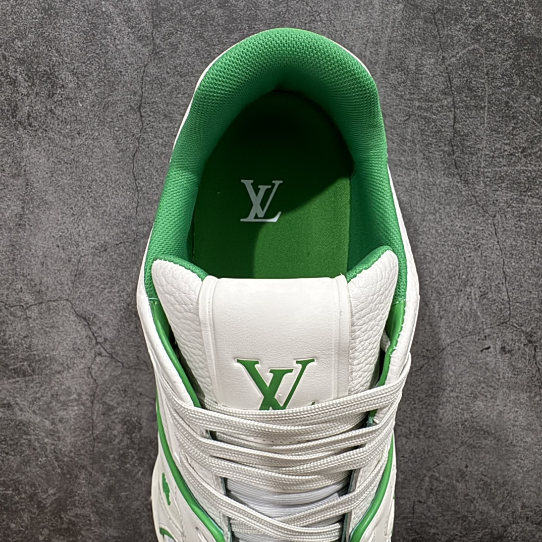 图片[8]-【佛山顶级超A版】Louis Vuitton LV Trainer 系列本地仓库现货 当天可自取n私人订单 专柜混卖零售专供n所有配色均为购买原版复刻n整体版型 皮料 市场独一无二后跟版型都可以自行对比[机智]吊打市场所有货n怒甩十条街，欢迎拿市场各大工厂的货来对比！n鞋舌烫金超正 压印程度秒杀市面90%以上的高端货n新配色陆续开发出货  尺码：35-45   编码：T1520550-鞋库