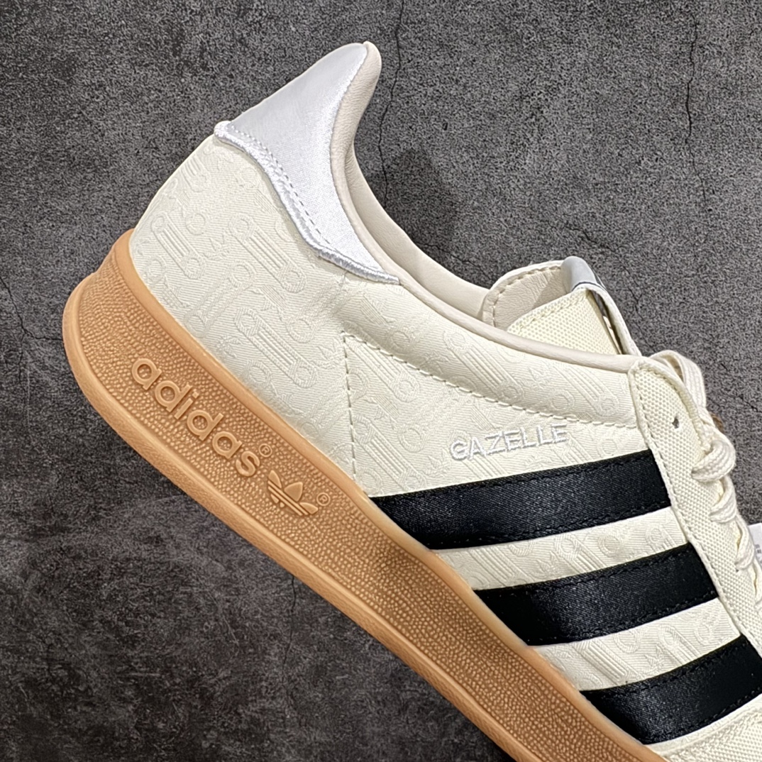 图片[7]-【纯原神版】Dorophy Tang x Adidas Gazelle Indoor Trainers 羚羊内训系列低帮复古百搭休闲运动德训风板鞋 「万物寻宗」新系列「武」上市 太极阴阳 联手当代艺术家 奶白鸳鸯黑生胶底 IG3677 高端零售特供批次 原厂定制长毛翻毛皮组合环保纤维革鞋面材质 内置环保海玻璃鞋垫 外置RB橡胶大底 产品品控稳定性领先行业 原厂全套原楦原纸板冲刀磨具开发 原厂皮料加持 原厂港宝加持定型后跟R度完美 将复古进行到底 简约流畅 三十年不变经典 这款Gazelle运动鞋 无论面料、配色、质感或设计 都只在重现其1991年原款的经典 皮革鞋面 撞色三条纹和鞋跟标的设计 力求呈现90年代的经典复古风潮 Samba火热的同时 也带动了其它的复古鞋型 Gazelle便是其中一只 Gazelle Indoor拥有包边更宽的T字型鞋头 更好的保护运动员的前掌 浓浓的复古氛围感 非常适合现在流行的Cleanfit风格  尺码：35.5 36 36⅔ 37⅓ 38 38⅔ 39⅓ 40 40⅔ 41⅓ 42 42⅔ 43⅓ 44 44⅔ 45 编码：DZ220250-莆田鞋批发中心