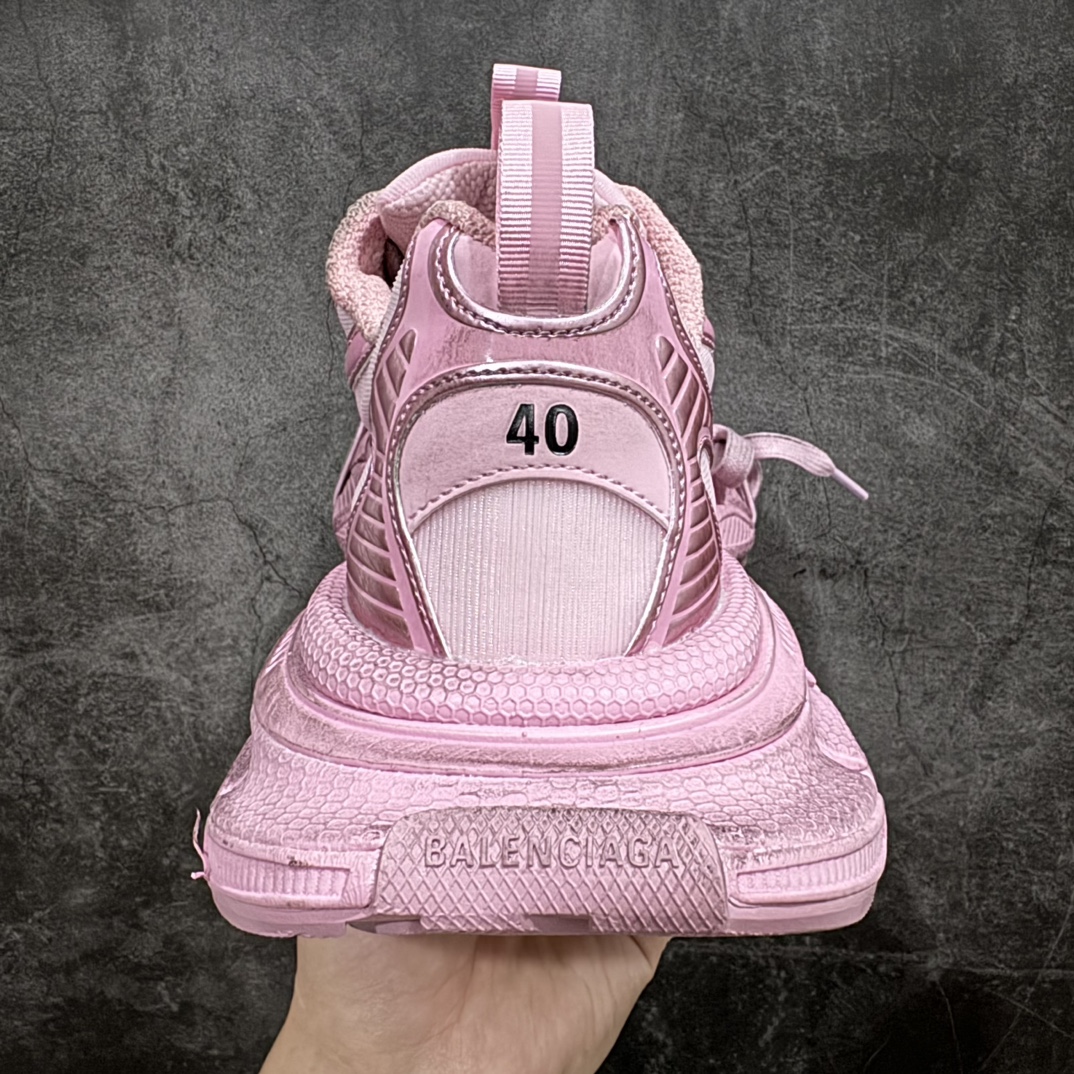 图片[4]-【i8纯原】BALENCIAGA 3XL Sneakers 巴黎世家十代网布系带低帮走秀复古老爹鞋全套原纸板楦头开发 最原汁原味的灵魂版型 全鞋荧光划线卡点 胶水把控整洁度追求极致完美 每一双都是工艺品 多重QC质检 超越公司货的品控标准 实实在在的免检产品 原盒原配 正确字体电绣 粗细、位置、大小正确 侧边TPU 透气孔匹配意产原版 正确分离大底 TPU软底 原版一致大底LOGO 立体感十足 原厂皮料水洗做旧 采购原厂网纱 不含皮革 网布材料和聚氨酯 磨损效果 鞋头边缘和后帮 Balenciaga 徽标 鞋面和后跟凸印尺码 鞋舌 3XL 橡胶品牌标识和反光细节 鞋帮拉袢和鞋舌拉祥 配反光细节 备用鞋带在鞋履前侧 可在穿着前取下 便于不同造型搭配 偏大一码 尺码：35 36 37 38 39 40 41 42 43 44 45 46 编码：T1390420-莆田鞋批发中心