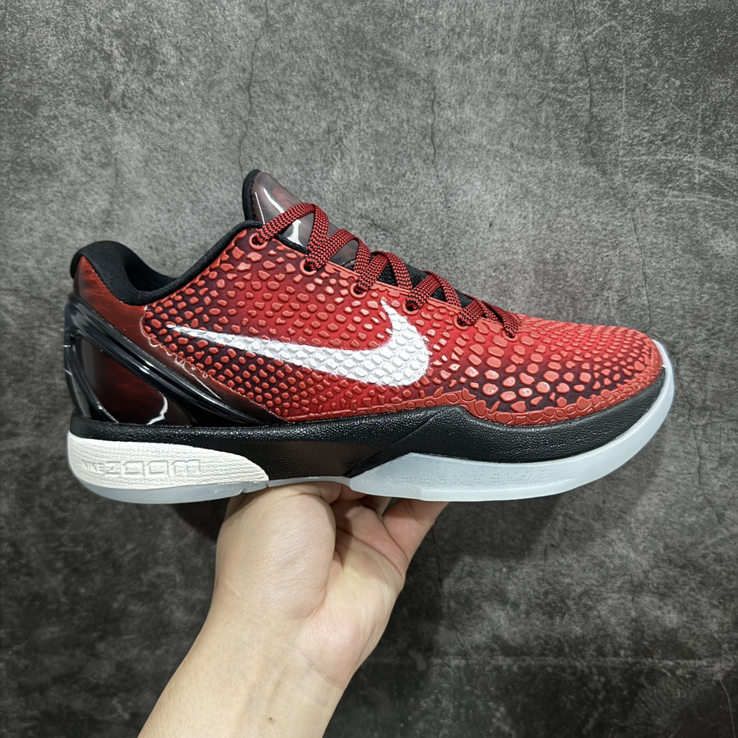 【小绿x版】NK Zoom Kobe 6 科比六代签名实战篮球鞋 黑红 DH9888-600n欧美外贸平台特供版完美实战无压力 售后售前保到底n全网唯一开发至49.5 50.5码主攻中端市场 全套原纸板楦头开发确保原汁原味 完美呈现版型 一比一鞋头弧度高度鞋身弧度细节品控鞋型完美 原厂TPU网格鞋带扣 正确内里网布 前后气垫加持 信仰绝不减配 全鞋身材料卡色独家定制 SWOOSH 蛇鳞 正确珠光效果（内嵌珍珠粉）独家前掌Zoom Turbo 后掌马蹄Zoom缓震 内置全真动态飞线 独家复刻U型缓震垫带独立钢印 十年情怀 这里完美落地 一个月独家售后 为实战保驾护航  尺码：39 40 40.5 41 42 42.5 43 44 44.5 45 45.5 46 47.5 48.5 49.5 50.5 编码：T1320340-鞋库