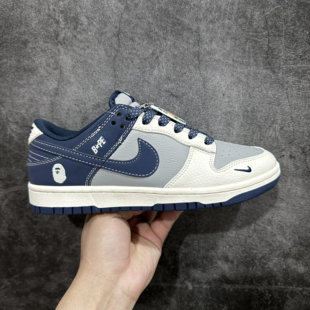 【公司级】Nk SB Dunk Low BAPE联名-米蓝灰 周年高端定制 低帮休闲板鞋 BB8969-001rn定制鞋盒 大厂纯原品质出货 超高清洁度 皮料切割干净无任何毛边 细节完美 r 尺码：36 36.5 37.5 38 38.5 39 40 40.5 41 42 42.5 43 44 44.5 45  编码：HXS320340-莆田鞋批发中心