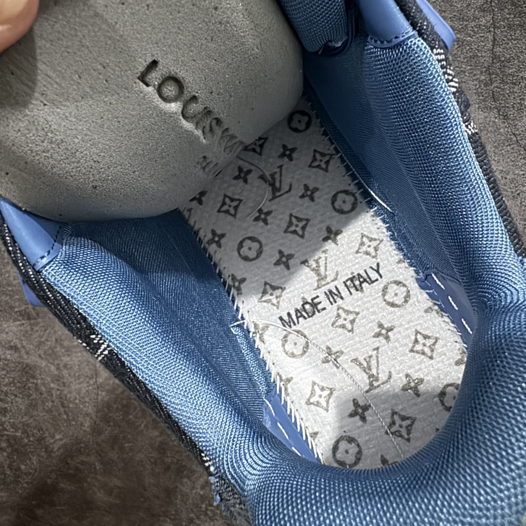 图片[8]-【佛山顶级超A版】Louis Vuitton LV Trainer系列本地仓库现货 当天可自取n私人订单 专柜混卖零售专供n所有配色均为购买原版复刻n整体版型 皮料 市场独一无二后跟版型都可以自行对比[机智]吊打市场所有货n怒甩十条街，欢迎拿市场各大工厂的货来对比！n鞋舌烫金超正 压印程度秒杀市面90%以上的高端货n新配色陆续开发出货  尺码：39-45   编码：T1520550-鞋库