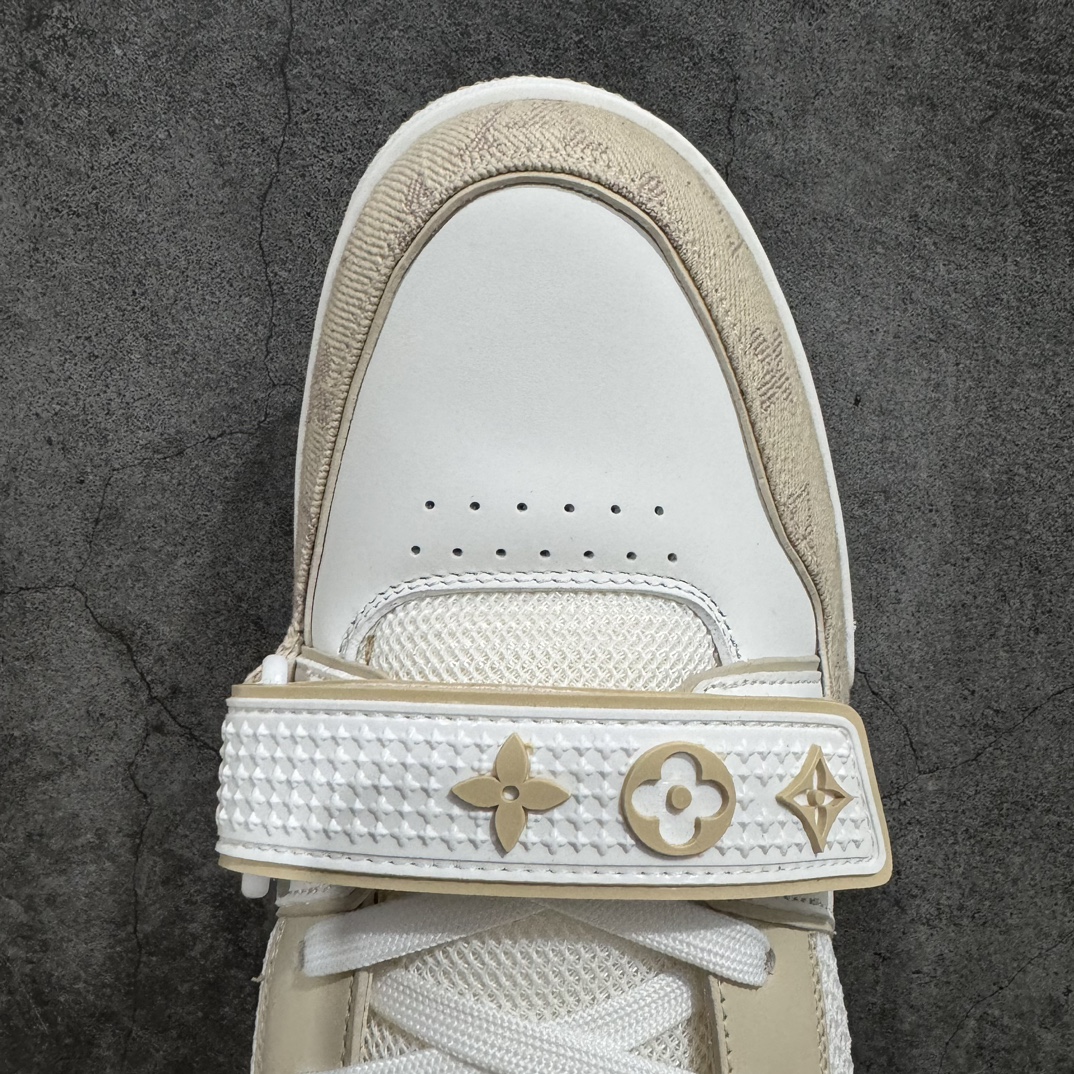 图片[5]-【佛山顶级超A版】Louis Vuitton LV Trainer系列本地仓库现货 当天可自取n私人订单 专柜混卖零售专供n所有配色均为购买原版复刻n整体版型 皮料 市场独一无二后跟版型都可以自行对比[机智]吊打市场所有货n怒甩十条街，欢迎拿市场各大工厂的货来对比！n鞋舌烫金超正 压印程度秒杀市面90%以上的高端货n新配色陆续开发出货  尺码：39-45   编码：T1520550-鞋库