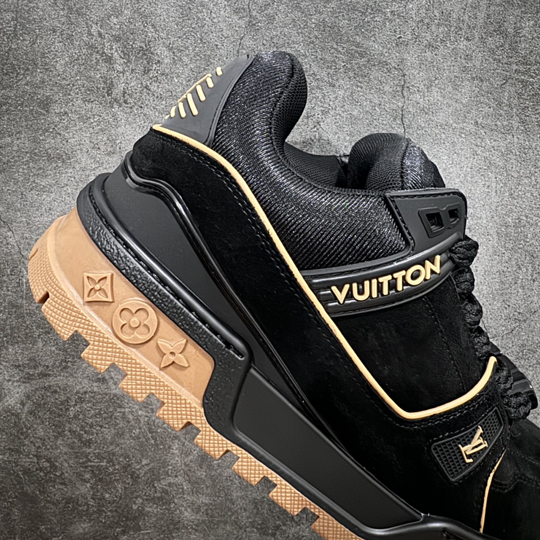 图片[5]-【佛山顶级超A版】Louis Vuitton LV Trainer系列 胖丁n本地仓库现货 当天可取n私人订单 专柜混卖零售专供n所有配色均为购买原版复刻n整体版型 皮料 市场独一无二后跟版型都可以自行对比[机智]吊打市场所有货n怒甩十条街，欢迎拿市场各大工厂的货来对比！n鞋舌烫金超正 压印程度秒杀市面90%以上的高端货n新配色陆续开发出货  尺码：39-45   编码：T1520550-鞋库