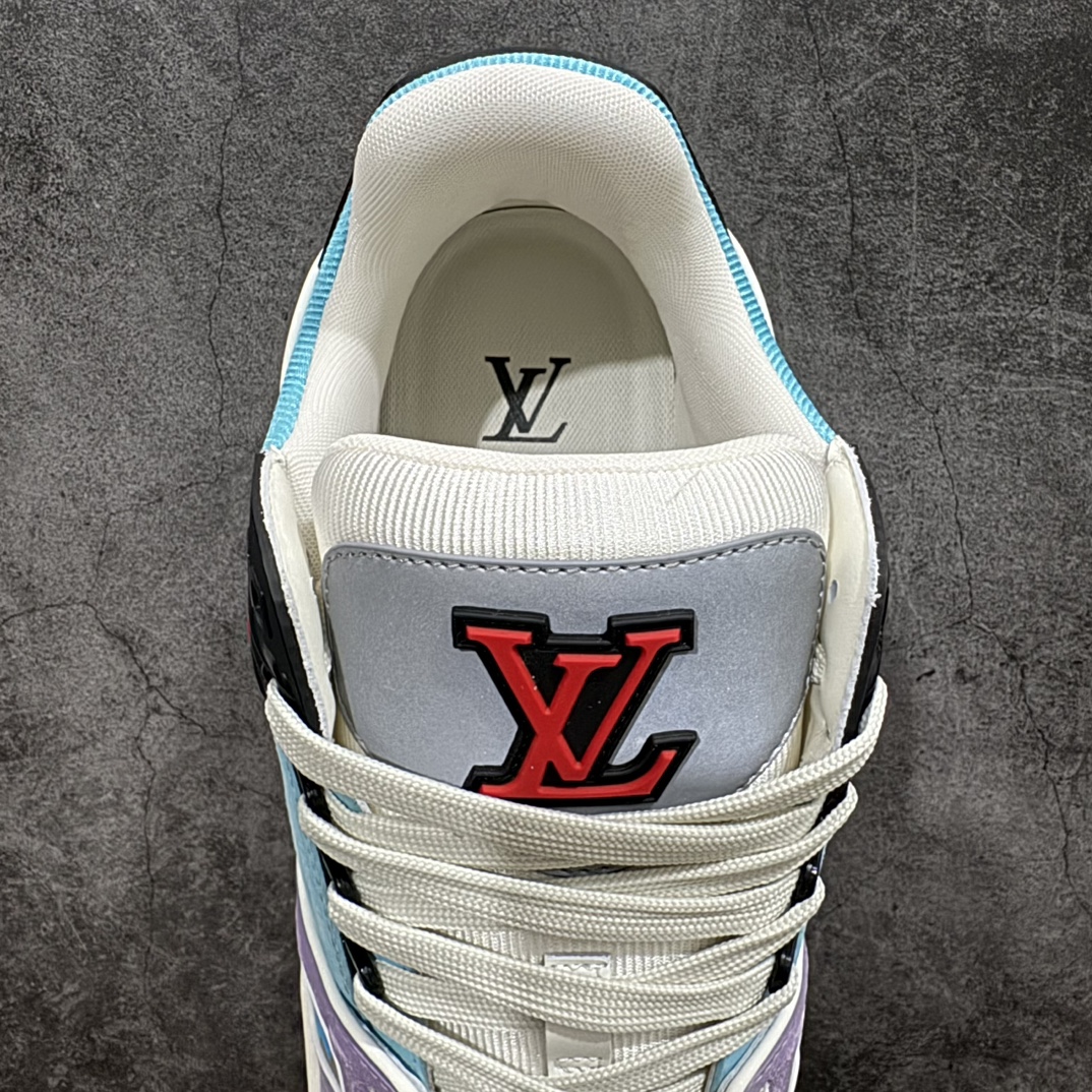 图片[8]-【佛山顶级超A版】Louis Vuitton LV Trainer系列n本地仓库现货 当天可取n私人订单 专柜混卖零售专供n所有配色均为购买原版复刻n整体版型 皮料 市场独一无二后跟版型都可以自行对比[机智]吊打市场所有货n怒甩十条街，欢迎拿市场各大工厂的货来对比！n鞋舌烫金超正 压印程度秒杀市面90%以上的高端货n新配色陆续开发出货  尺码：39-45   编码：T1520550-鞋库